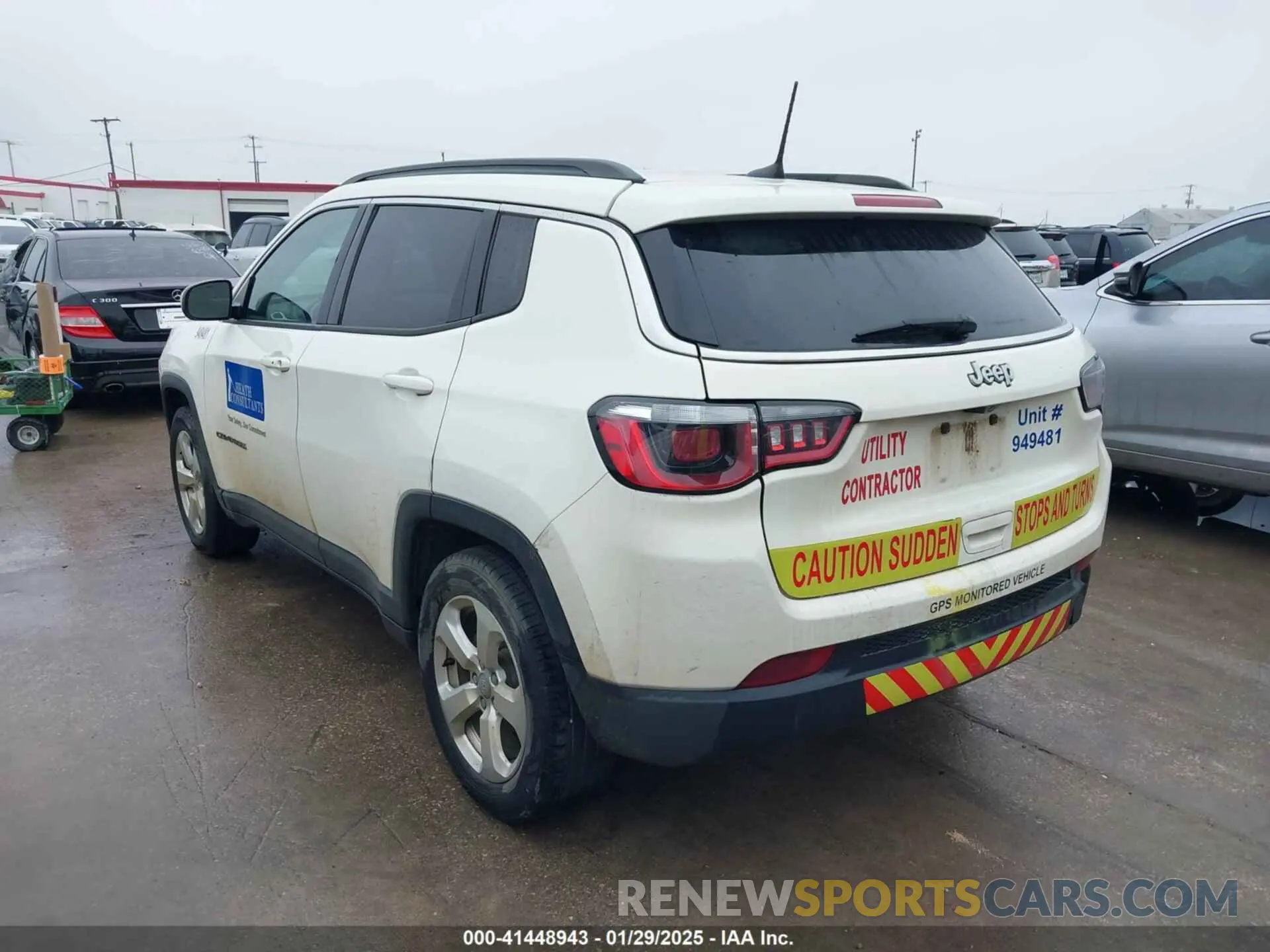 3 Photograph of a damaged car 3C4NJCBB6KT654719 JEEP COMPASS 2019