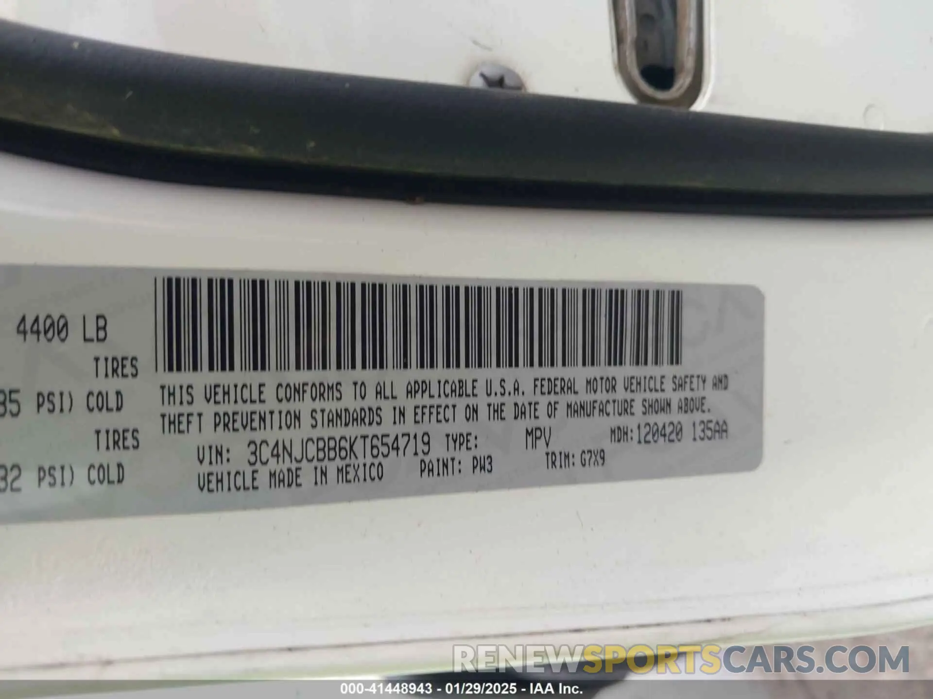 9 Photograph of a damaged car 3C4NJCBB6KT654719 JEEP COMPASS 2019