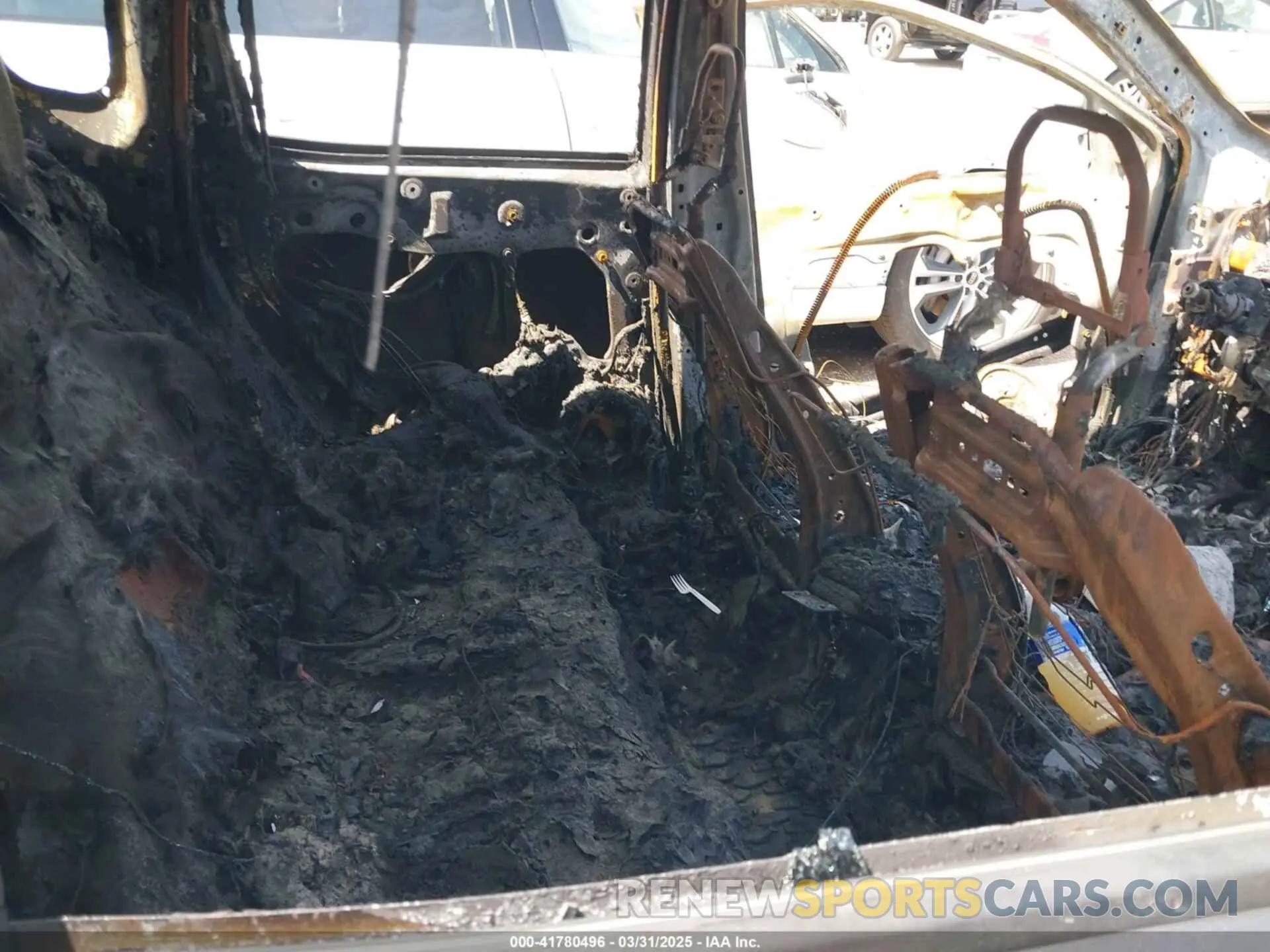 8 Photograph of a damaged car 3C4NJCBB6KT789246 JEEP COMPASS 2019