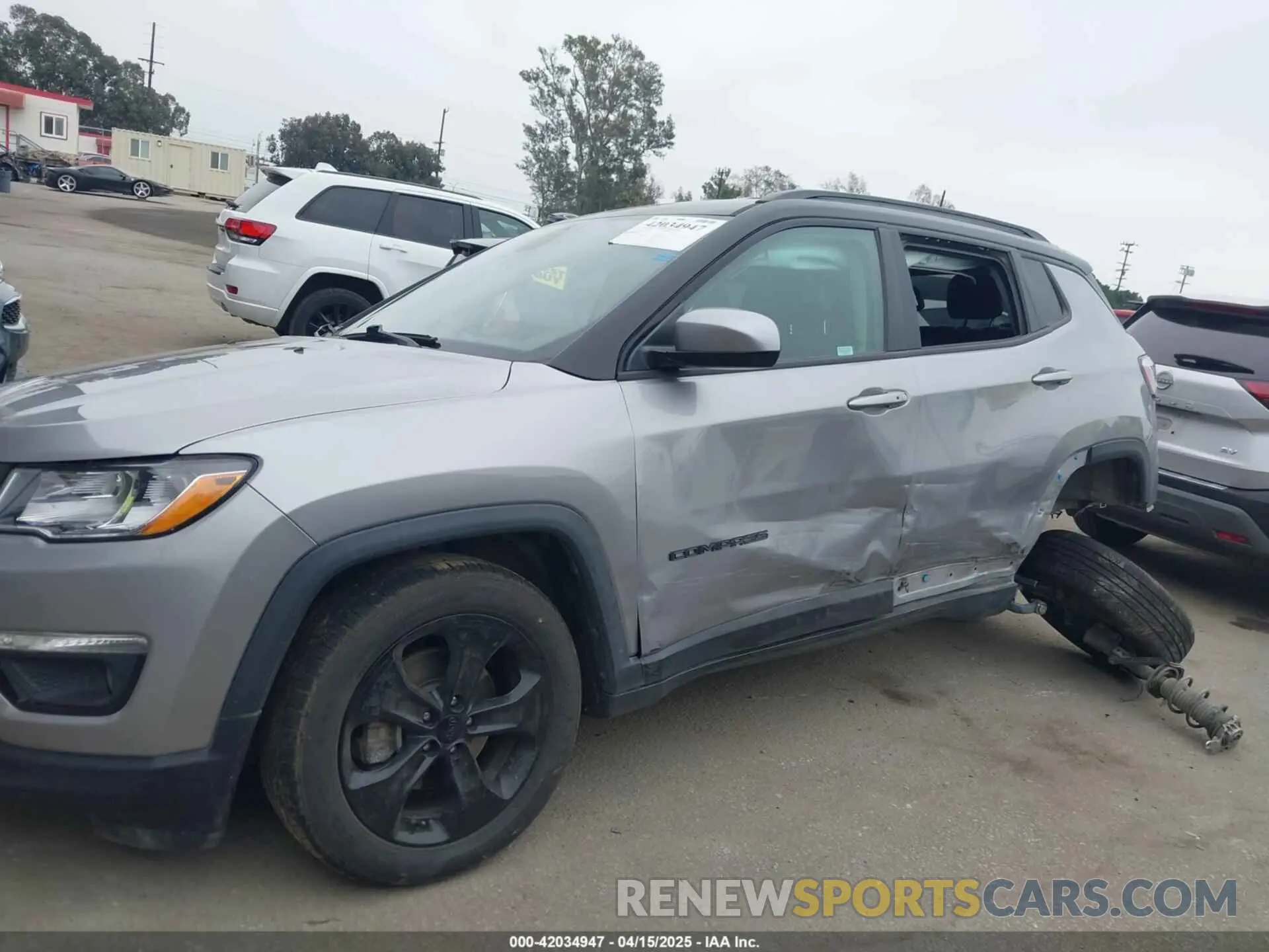 15 Photograph of a damaged car 3C4NJCBB7KT617761 JEEP COMPASS 2019