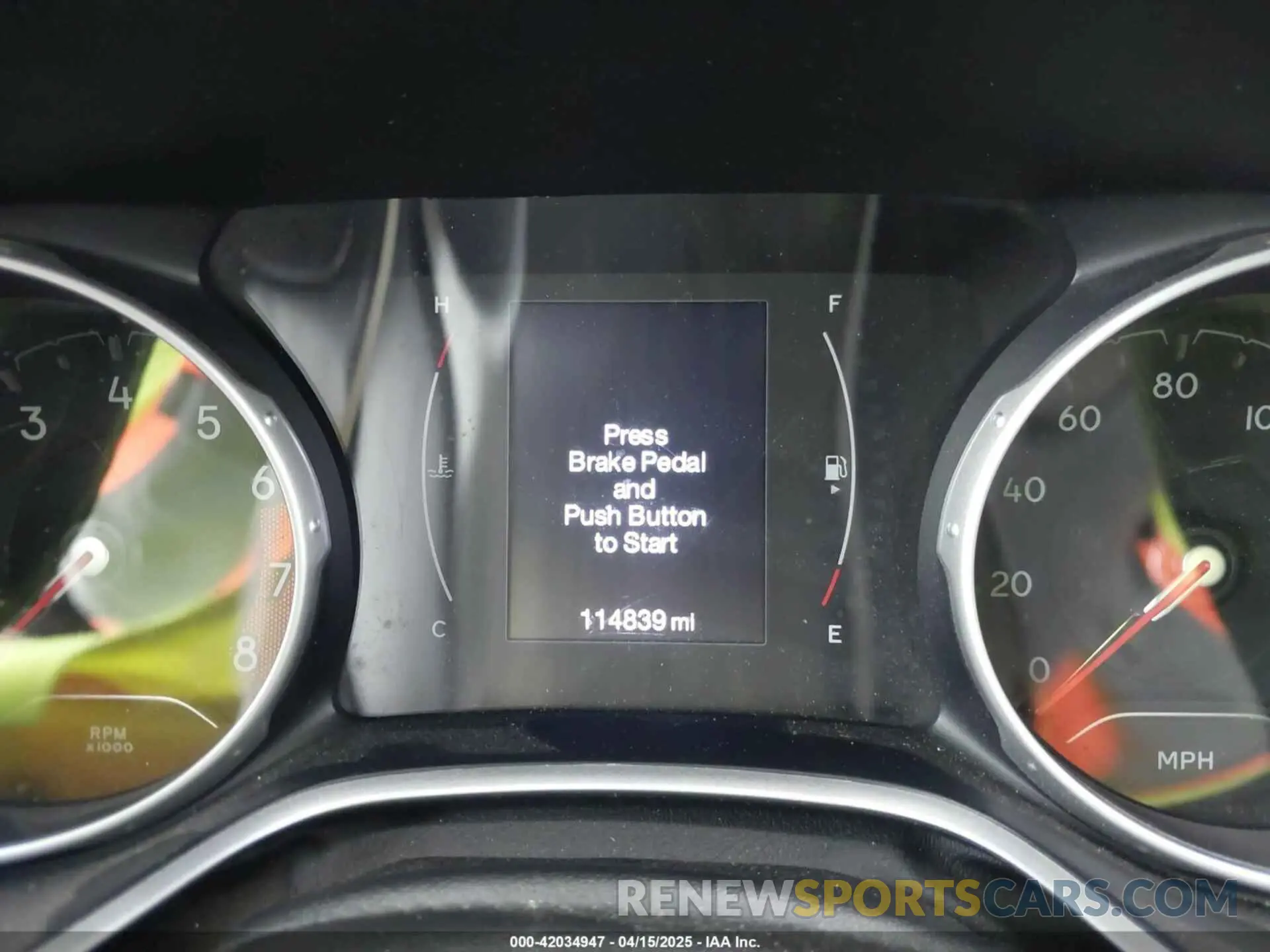 16 Photograph of a damaged car 3C4NJCBB7KT617761 JEEP COMPASS 2019