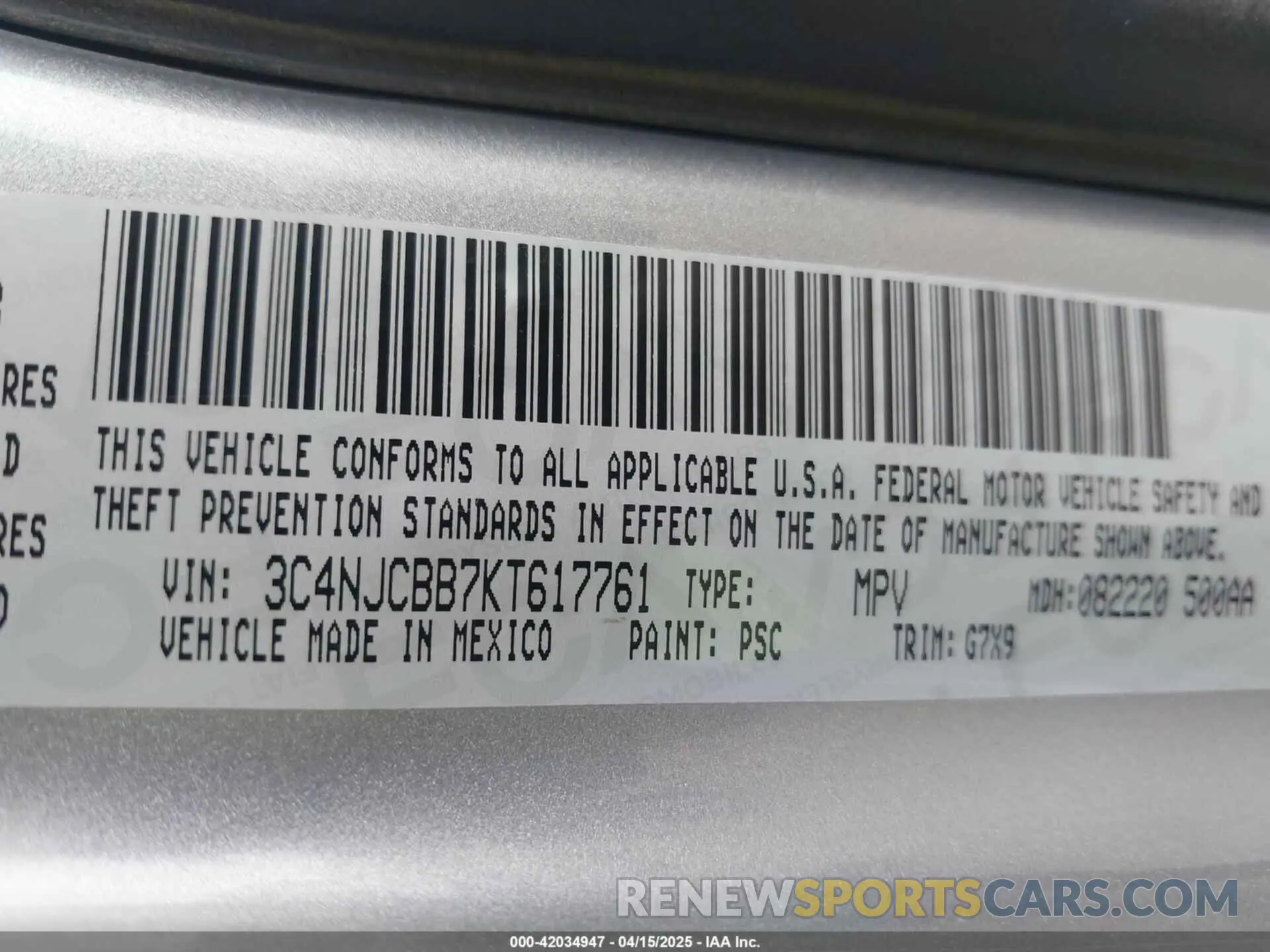 9 Photograph of a damaged car 3C4NJCBB7KT617761 JEEP COMPASS 2019