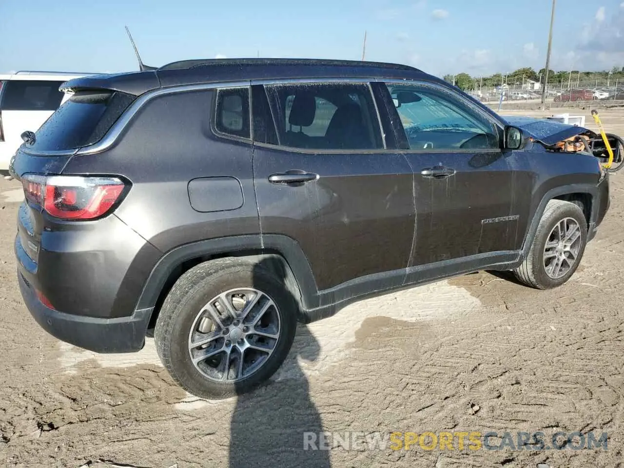 3 Photograph of a damaged car 3C4NJCBB7KT663851 JEEP COMPASS 2019