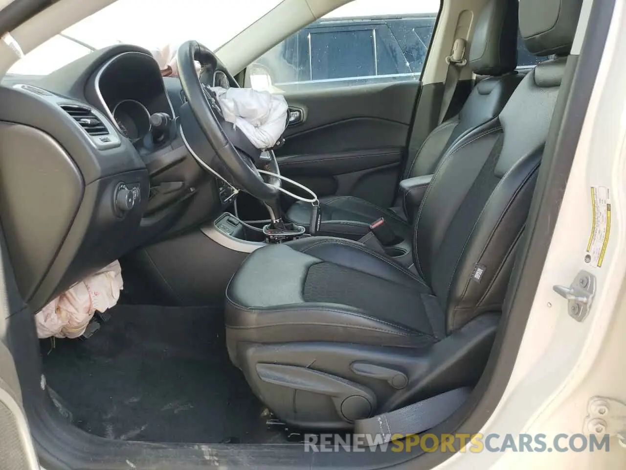 7 Photograph of a damaged car 3C4NJCBB7KT676938 JEEP COMPASS 2019