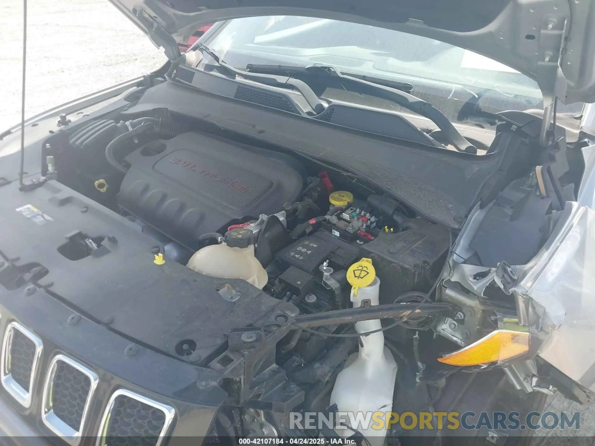 10 Photograph of a damaged car 3C4NJCBB7KT742453 JEEP COMPASS 2019