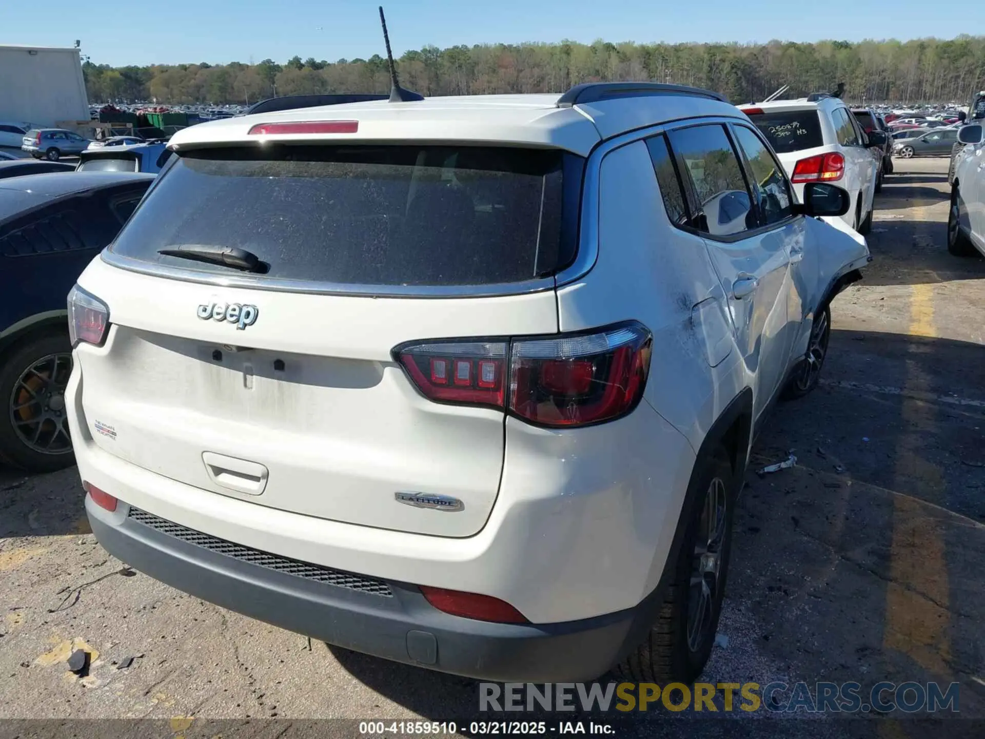 4 Photograph of a damaged car 3C4NJCBB7KT755879 JEEP COMPASS 2019