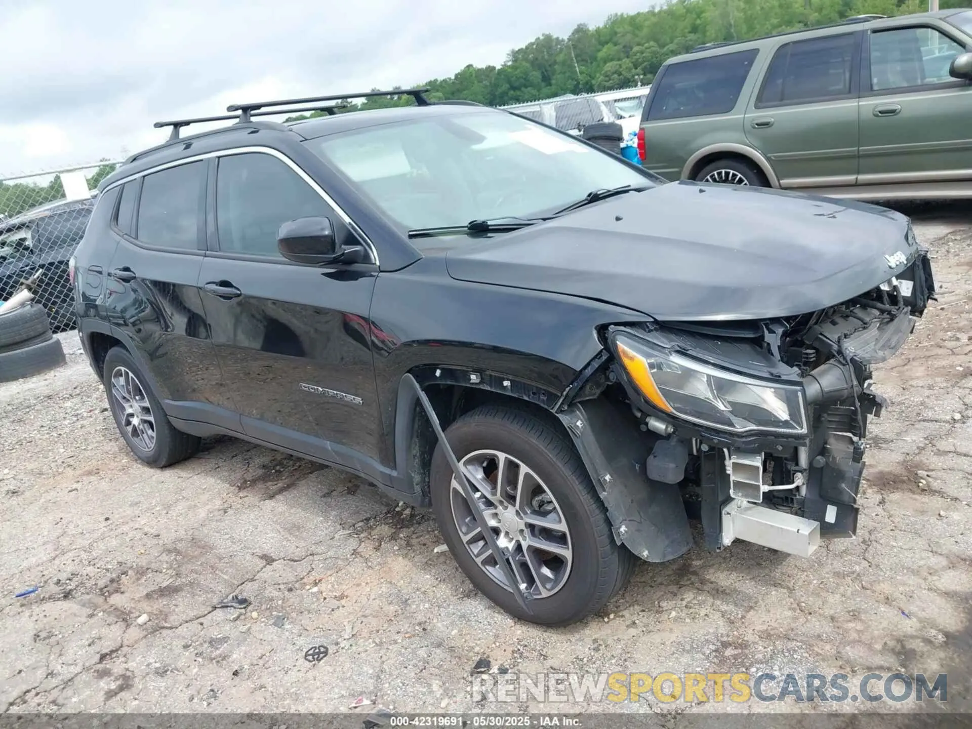 1 Photograph of a damaged car 3C4NJCBB7KT832430 JEEP COMPASS 2019