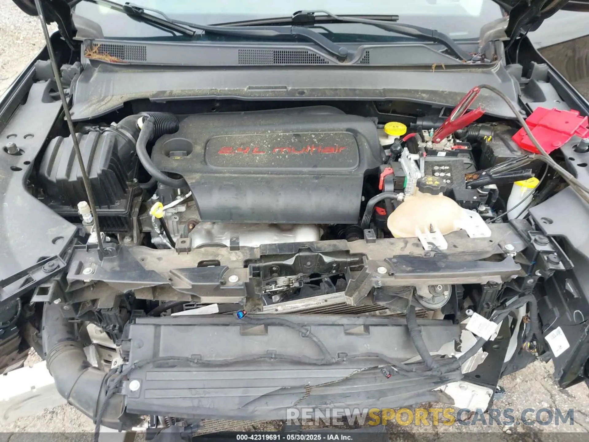 10 Photograph of a damaged car 3C4NJCBB7KT832430 JEEP COMPASS 2019