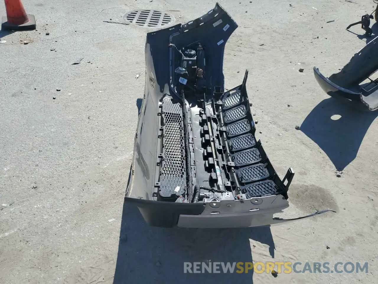 13 Photograph of a damaged car 3C4NJCBB7KT851060 JEEP COMPASS 2019