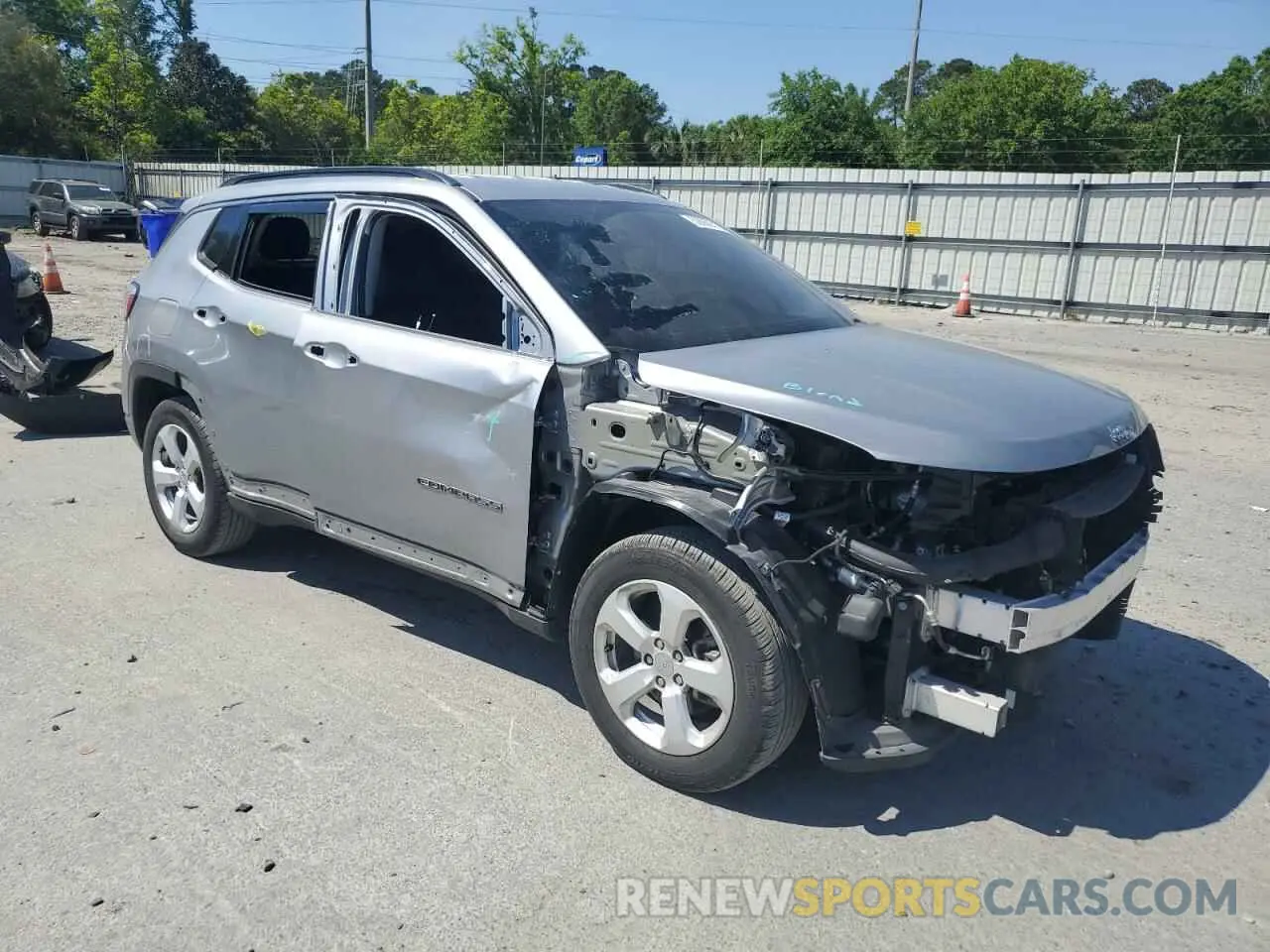 4 Photograph of a damaged car 3C4NJCBB7KT851060 JEEP COMPASS 2019