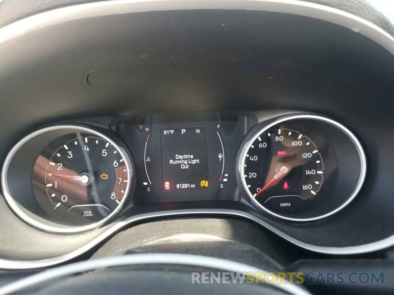 9 Photograph of a damaged car 3C4NJCBB7KT851060 JEEP COMPASS 2019