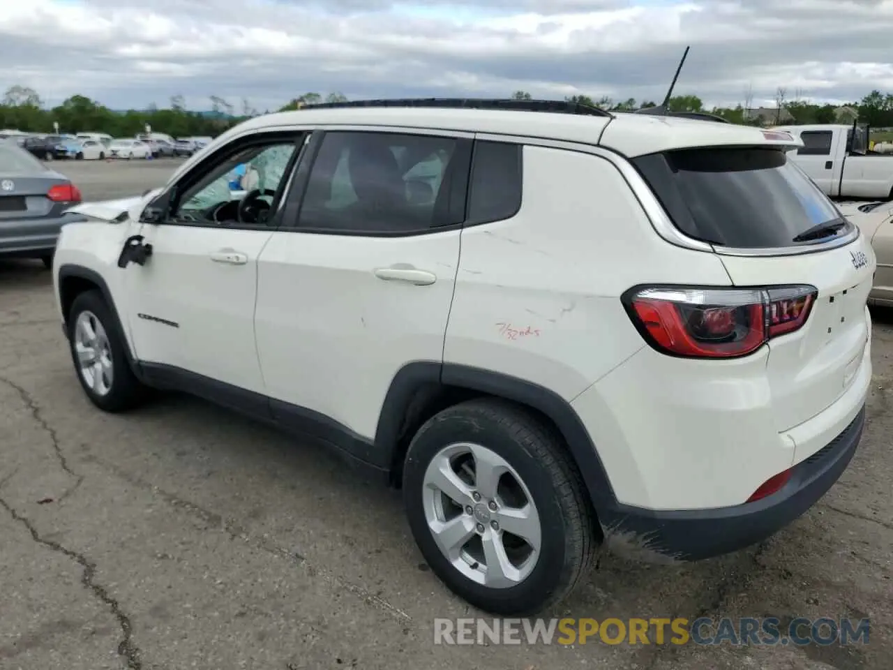 2 Photograph of a damaged car 3C4NJCBB7KT855724 JEEP COMPASS 2019
