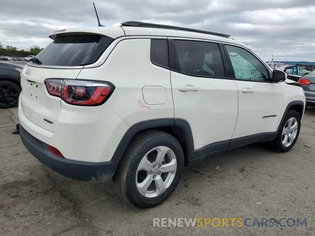 3 Photograph of a damaged car 3C4NJCBB7KT855724 JEEP COMPASS 2019