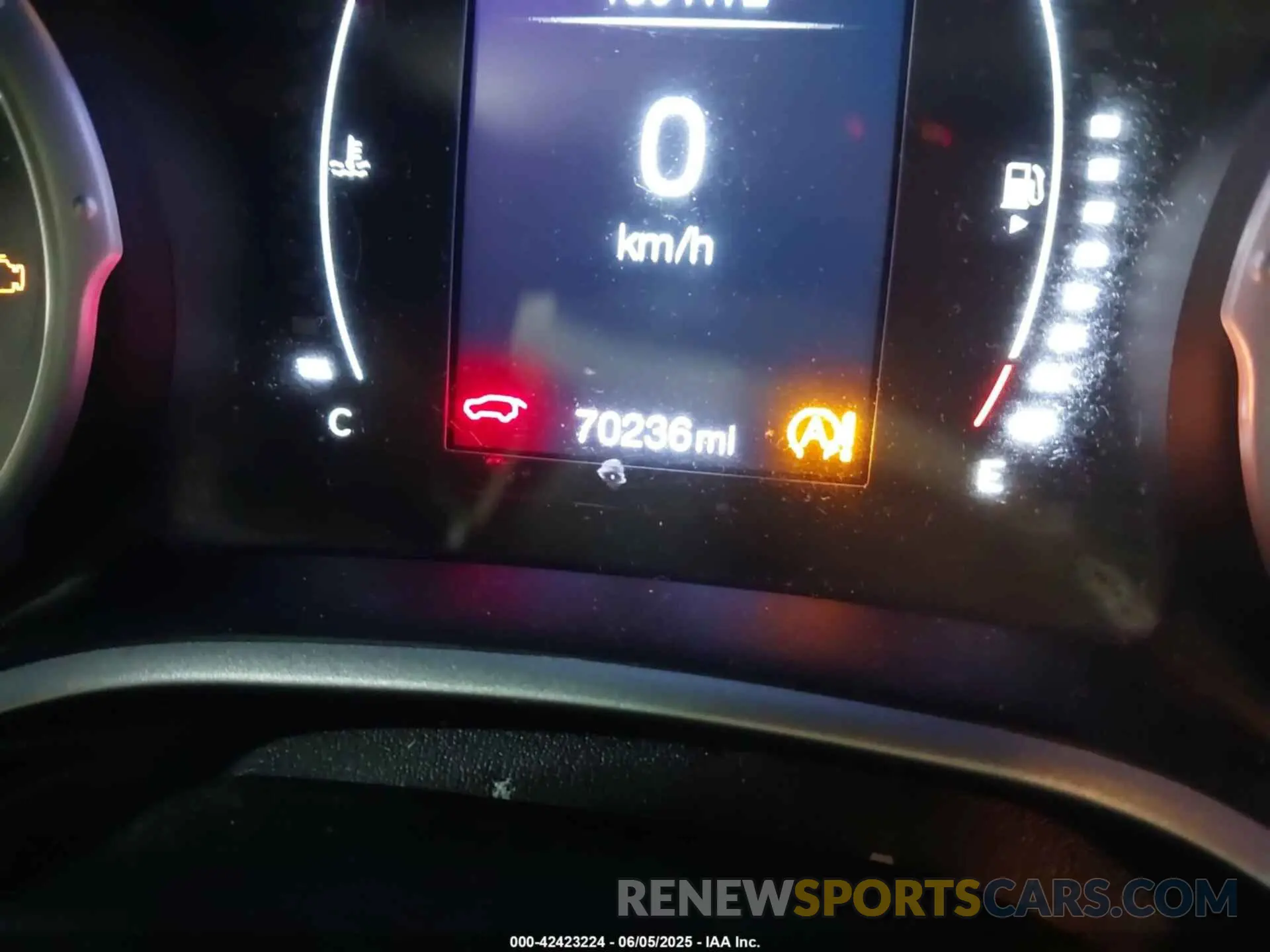 15 Photograph of a damaged car 3C4NJCBB8KT685910 JEEP COMPASS 2019