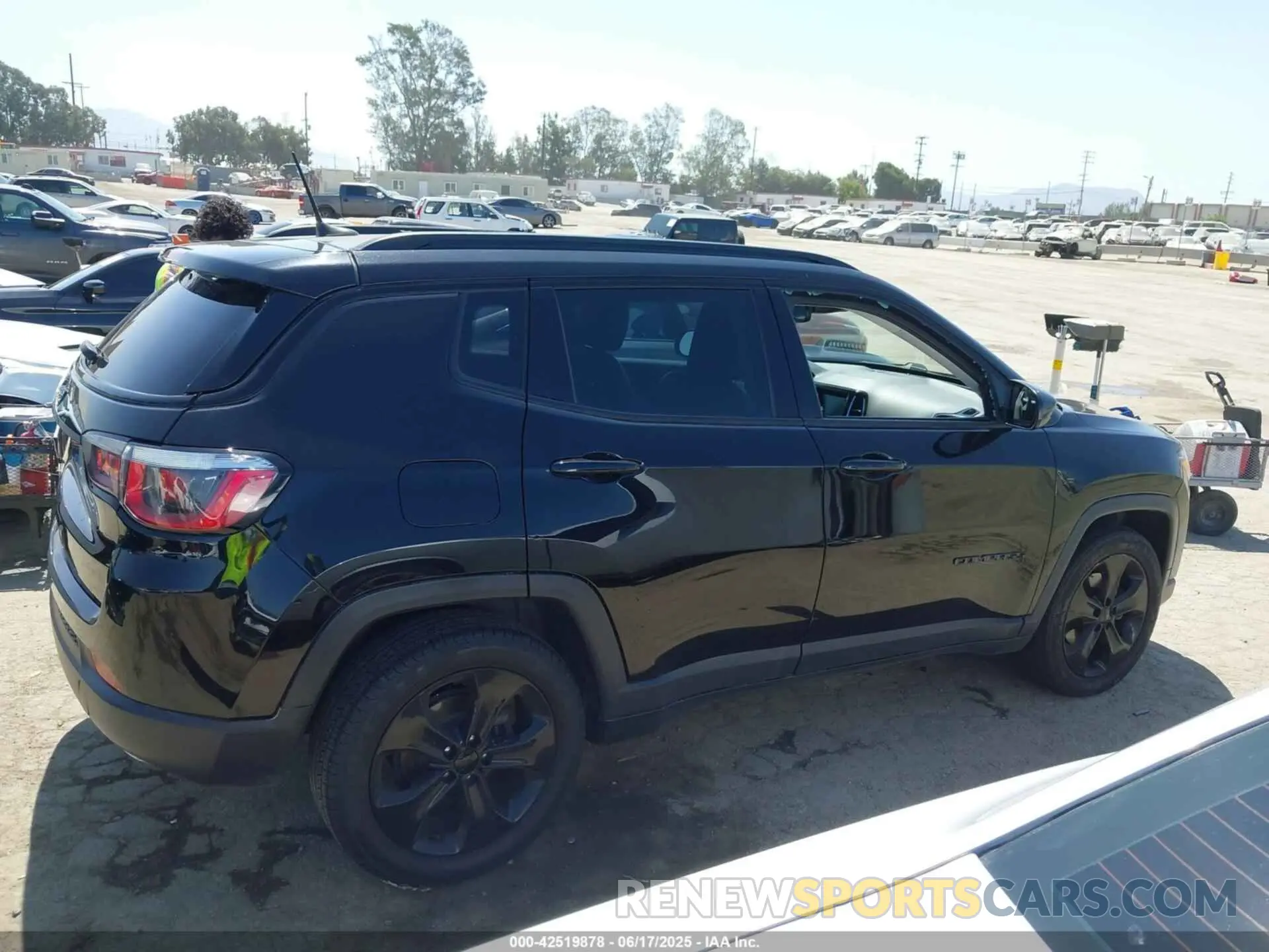 12 Photograph of a damaged car 3C4NJCBB8KT727170 JEEP COMPASS 2019