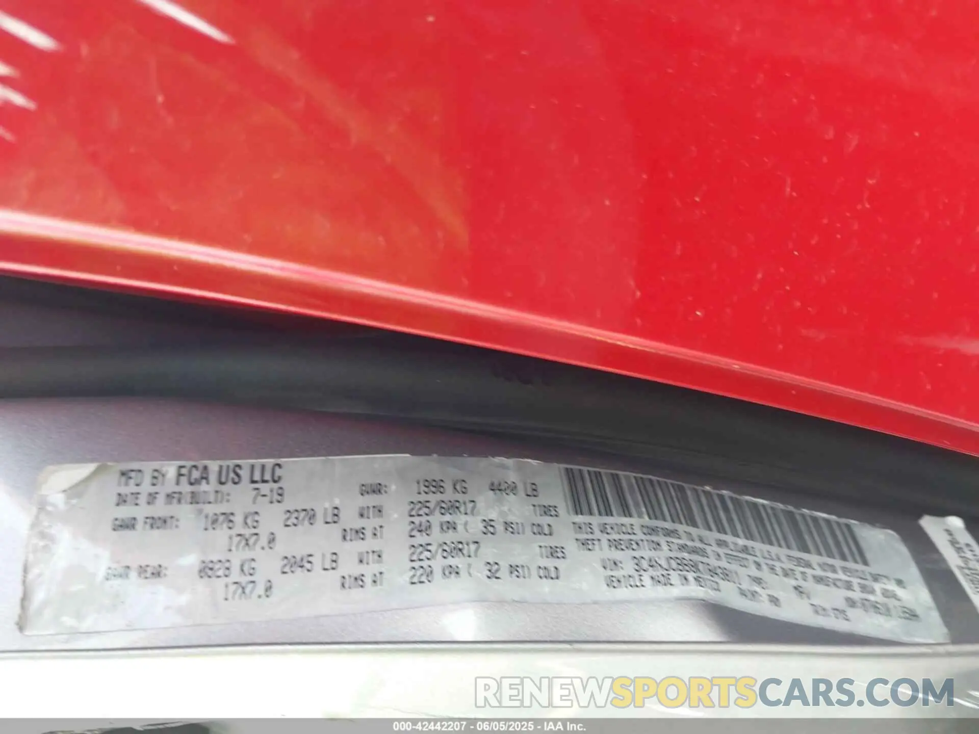 9 Photograph of a damaged car 3C4NJCBB8KT843811 JEEP COMPASS 2019