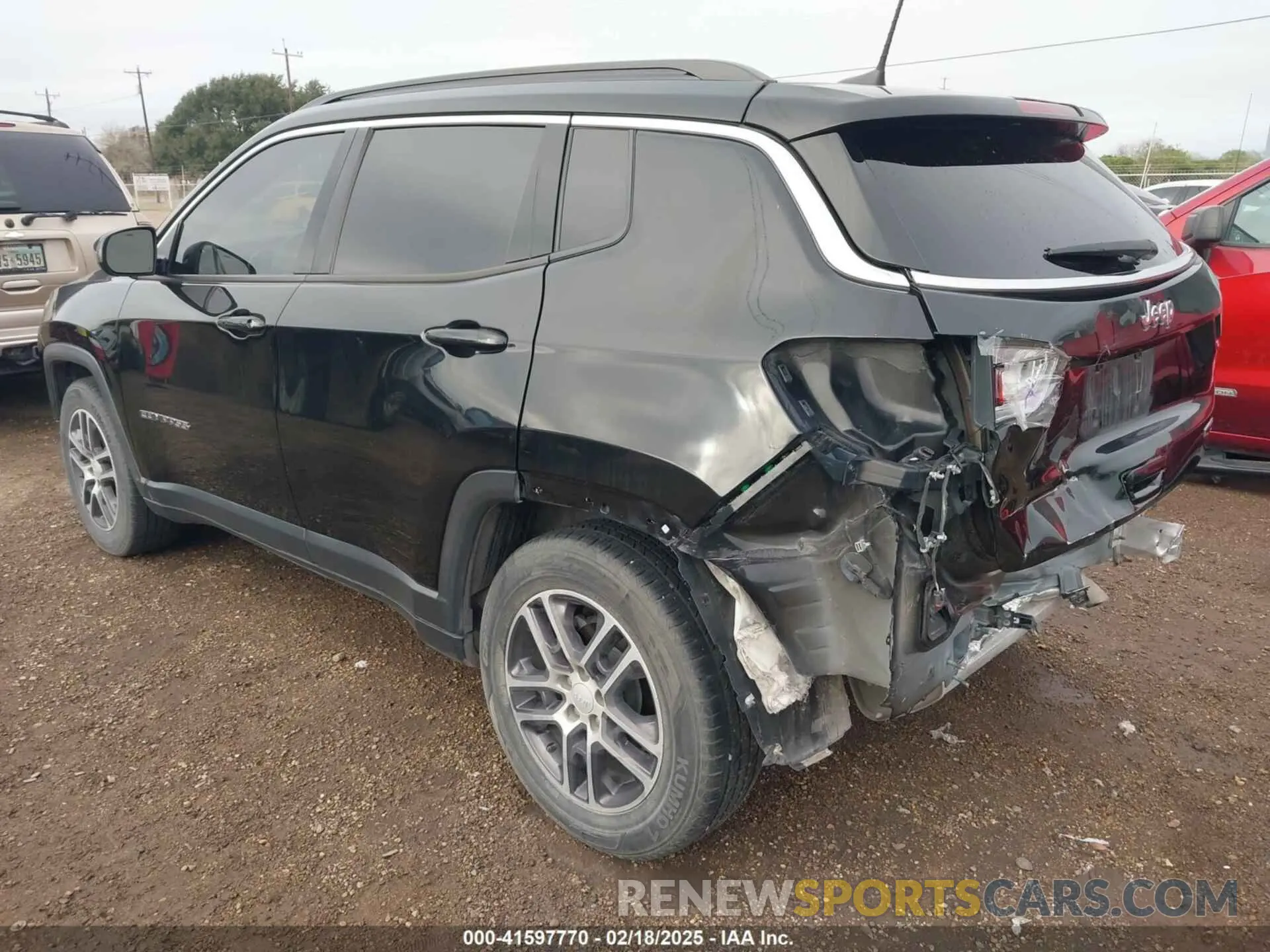 3 Photograph of a damaged car 3C4NJCBB9KT637624 JEEP COMPASS 2019