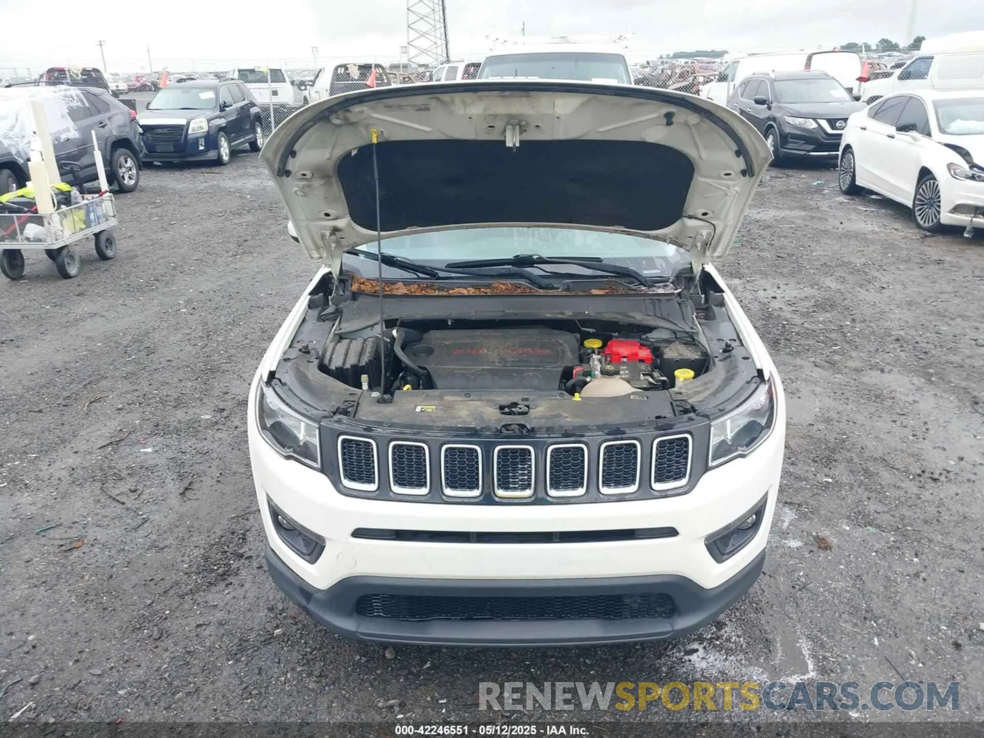 10 Photograph of a damaged car 3C4NJCBB9KT652222 JEEP COMPASS 2019