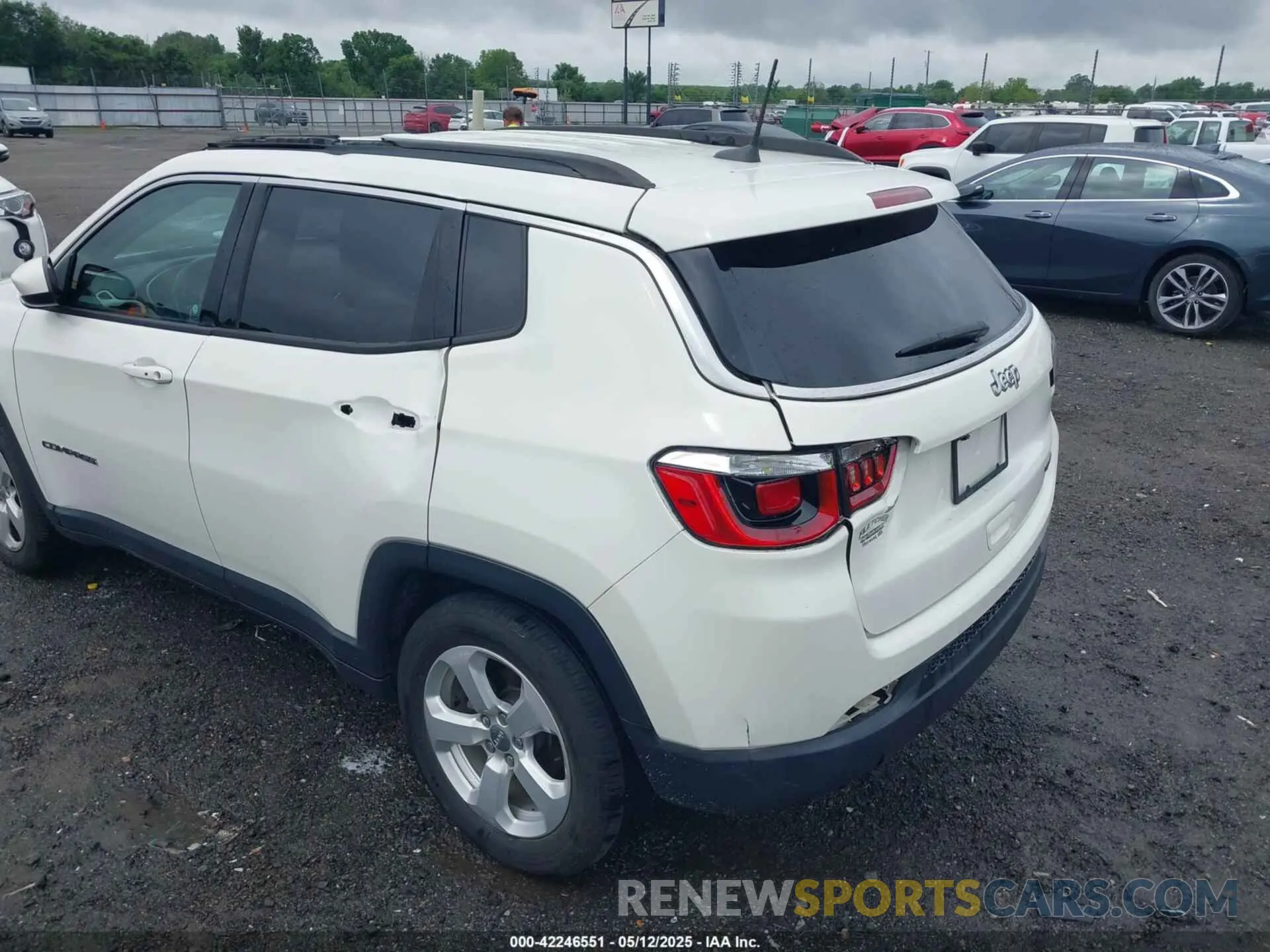 6 Photograph of a damaged car 3C4NJCBB9KT652222 JEEP COMPASS 2019
