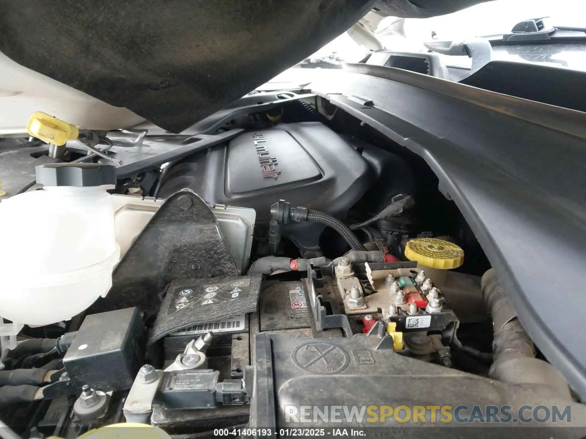 10 Photograph of a damaged car 3C4NJCBB9KT654889 JEEP COMPASS 2019
