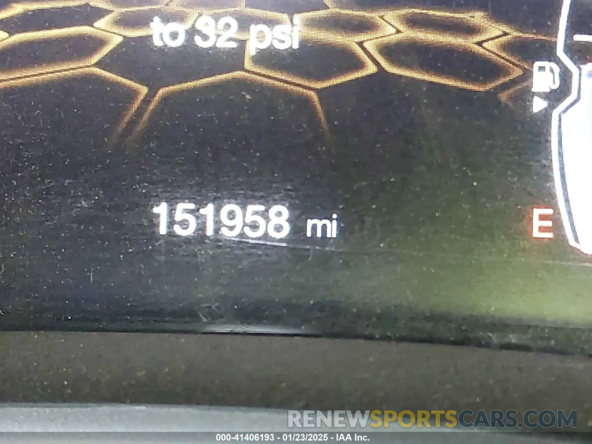15 Photograph of a damaged car 3C4NJCBB9KT654889 JEEP COMPASS 2019