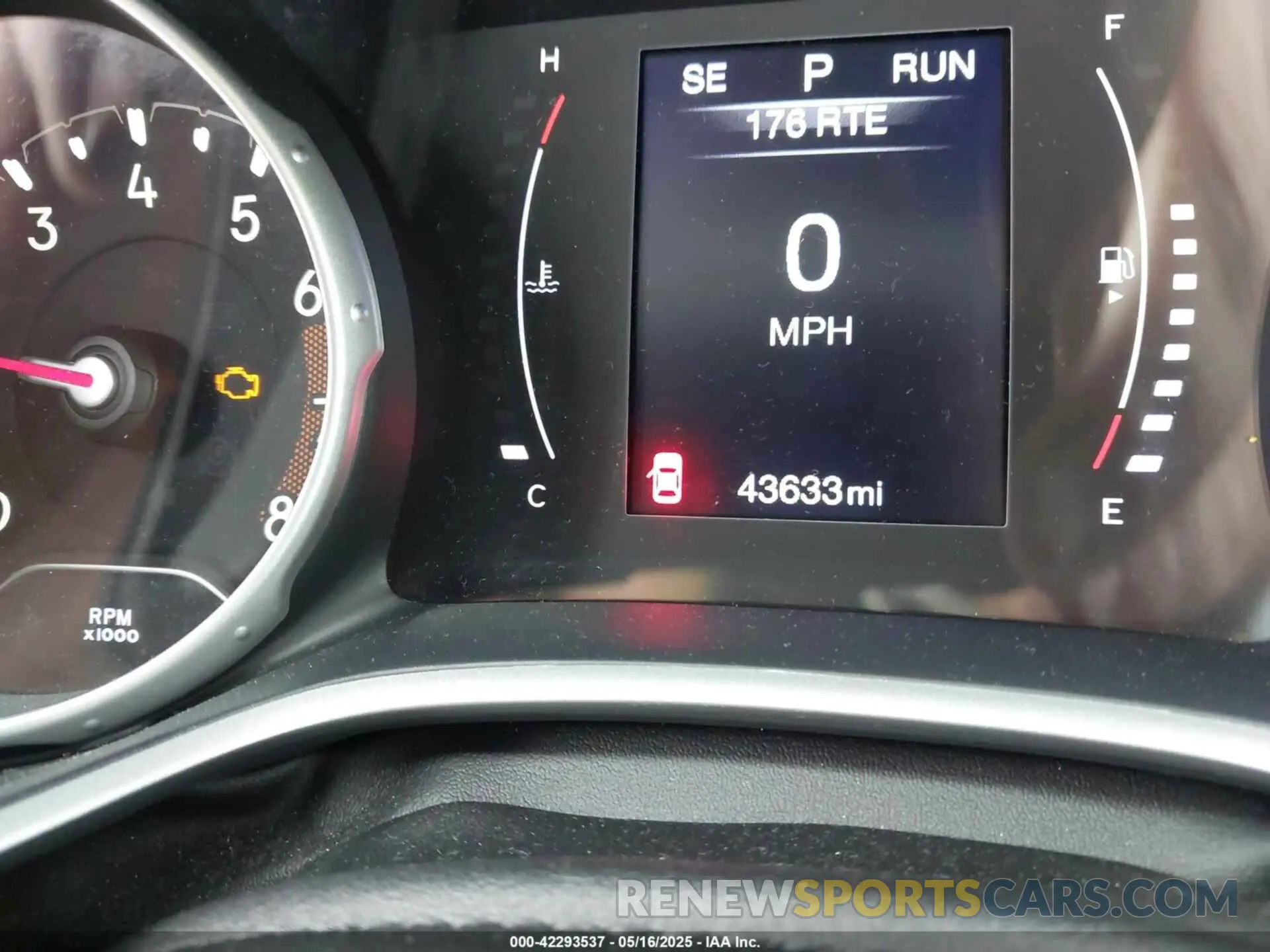 15 Photograph of a damaged car 3C4NJCBB9KT833210 JEEP COMPASS 2019