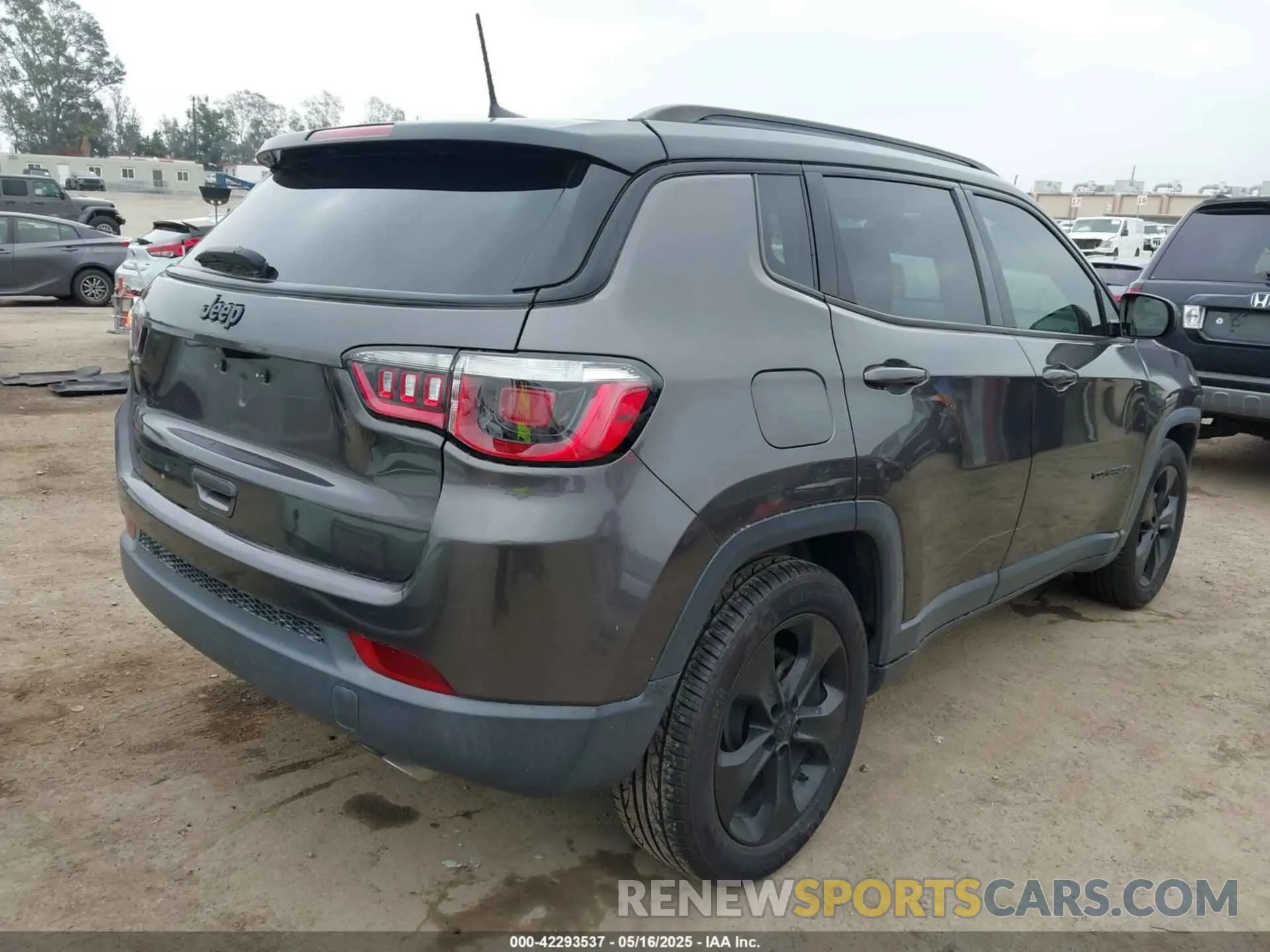 4 Photograph of a damaged car 3C4NJCBB9KT833210 JEEP COMPASS 2019