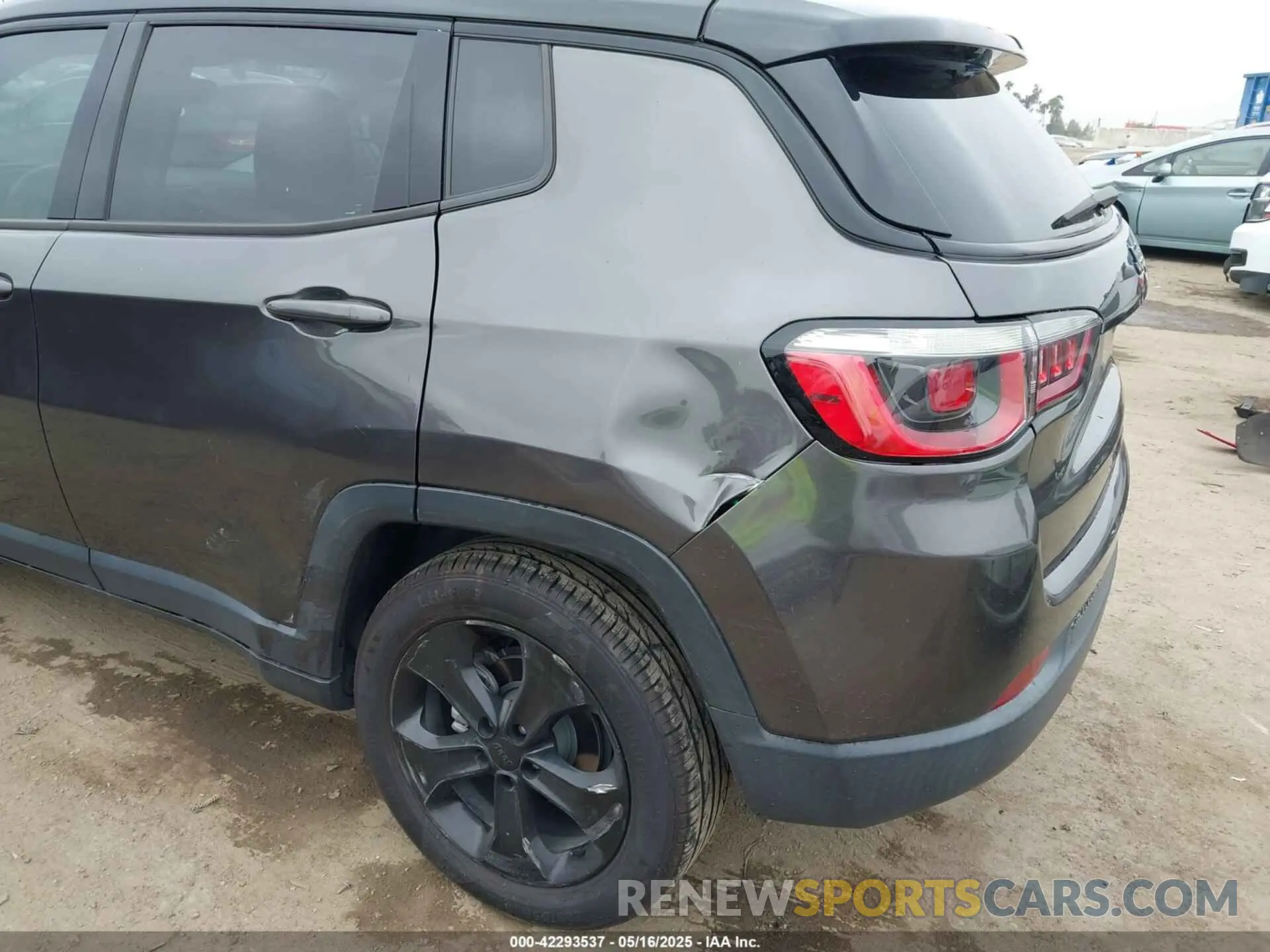 6 Photograph of a damaged car 3C4NJCBB9KT833210 JEEP COMPASS 2019