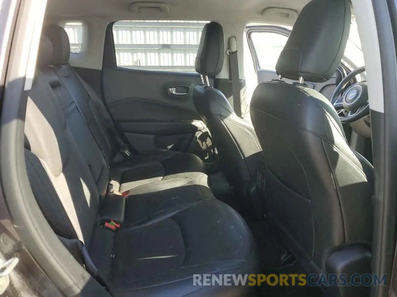 11 Photograph of a damaged car 3C4NJCBBXKT676691 JEEP COMPASS 2019
