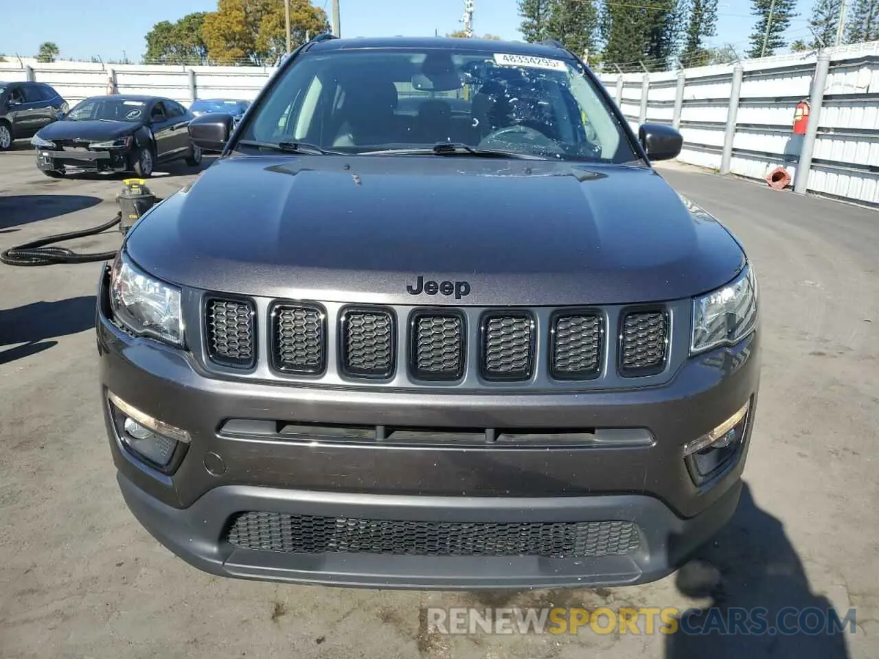 5 Photograph of a damaged car 3C4NJCBBXKT676691 JEEP COMPASS 2019