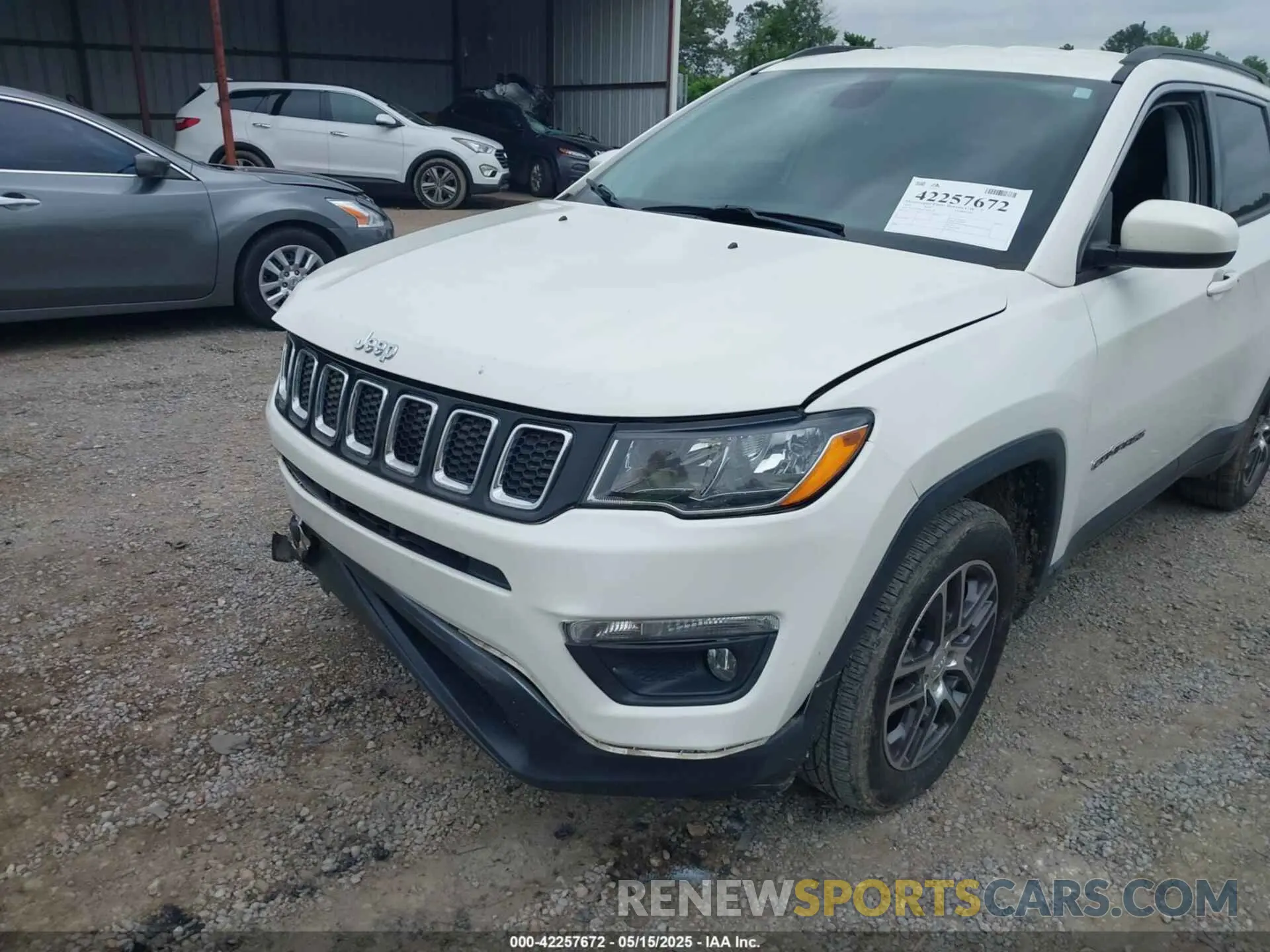 19 Photograph of a damaged car 3C4NJCBBXKT699338 JEEP COMPASS 2019