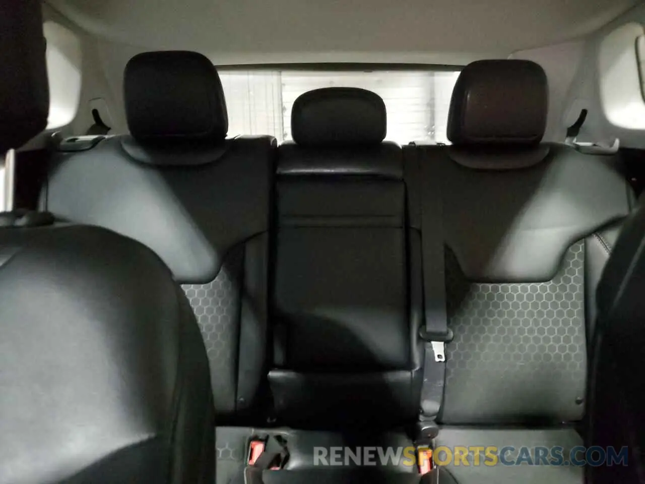 10 Photograph of a damaged car 3C4NJCBBXKT711715 JEEP COMPASS 2019