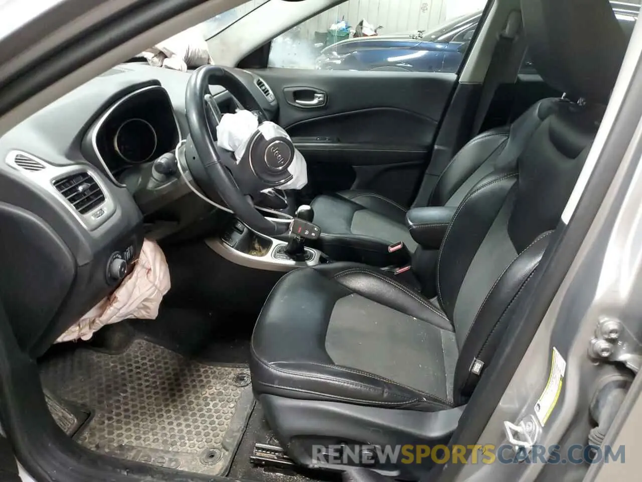 7 Photograph of a damaged car 3C4NJCBBXKT711715 JEEP COMPASS 2019