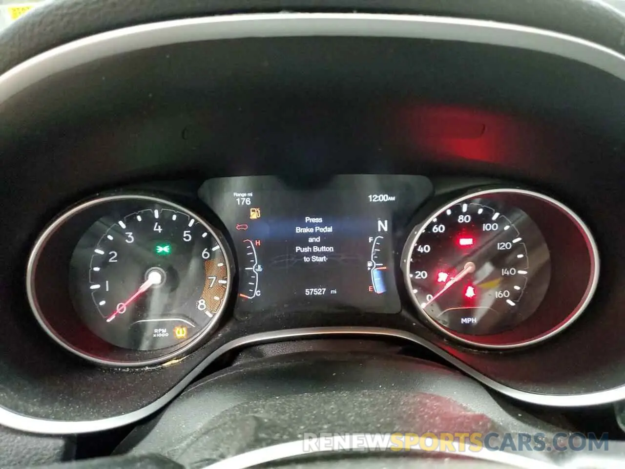 9 Photograph of a damaged car 3C4NJCBBXKT711715 JEEP COMPASS 2019
