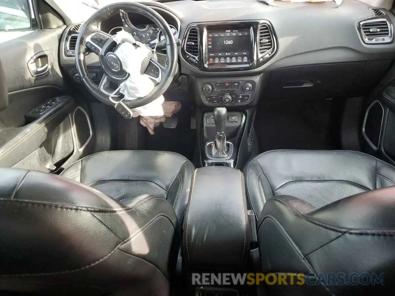 8 Photograph of a damaged car 3C4NJCCB1KT659972 JEEP COMPASS 2019