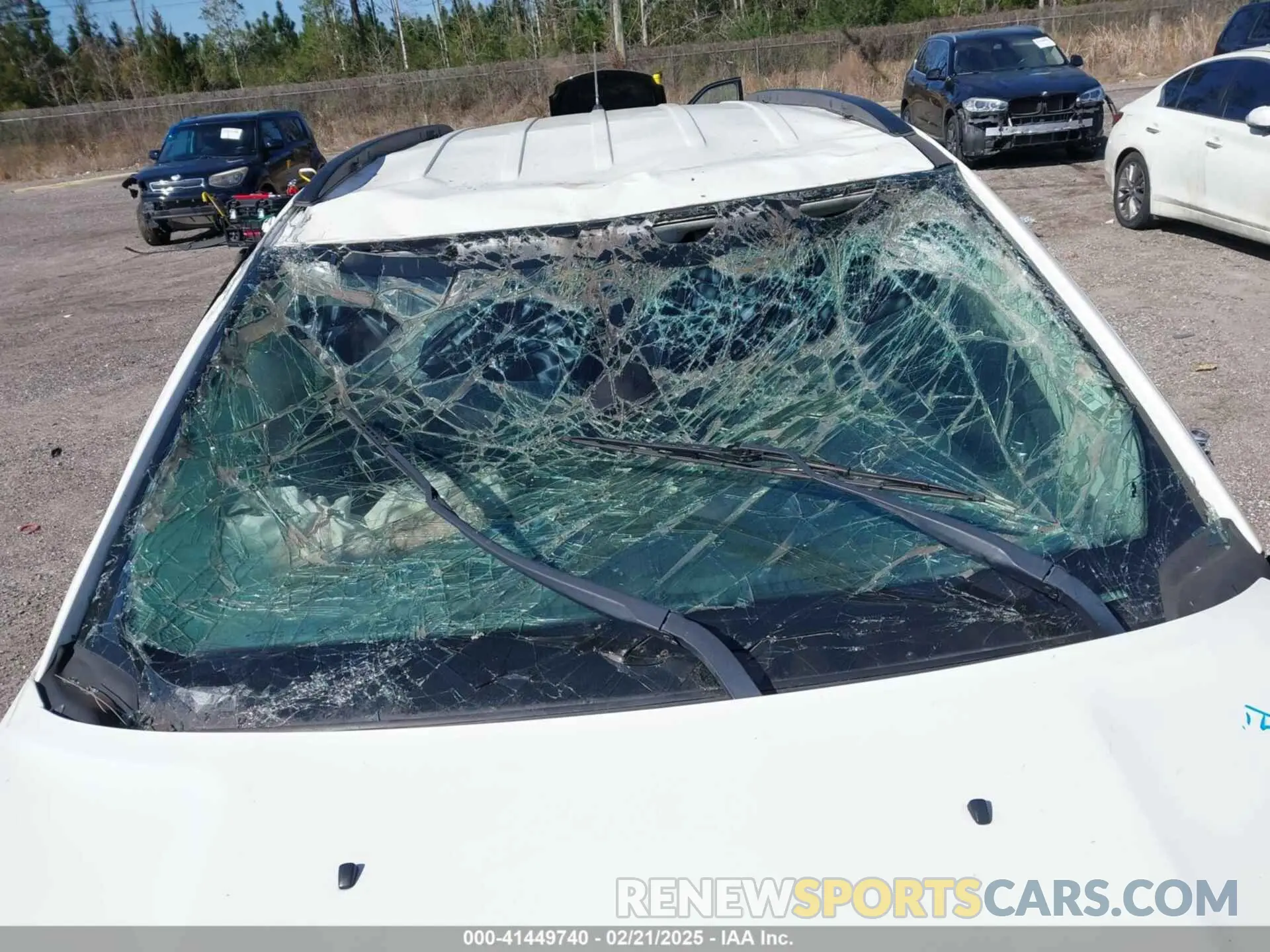 6 Photograph of a damaged car 3C4NJCCB1KT675802 JEEP COMPASS 2019