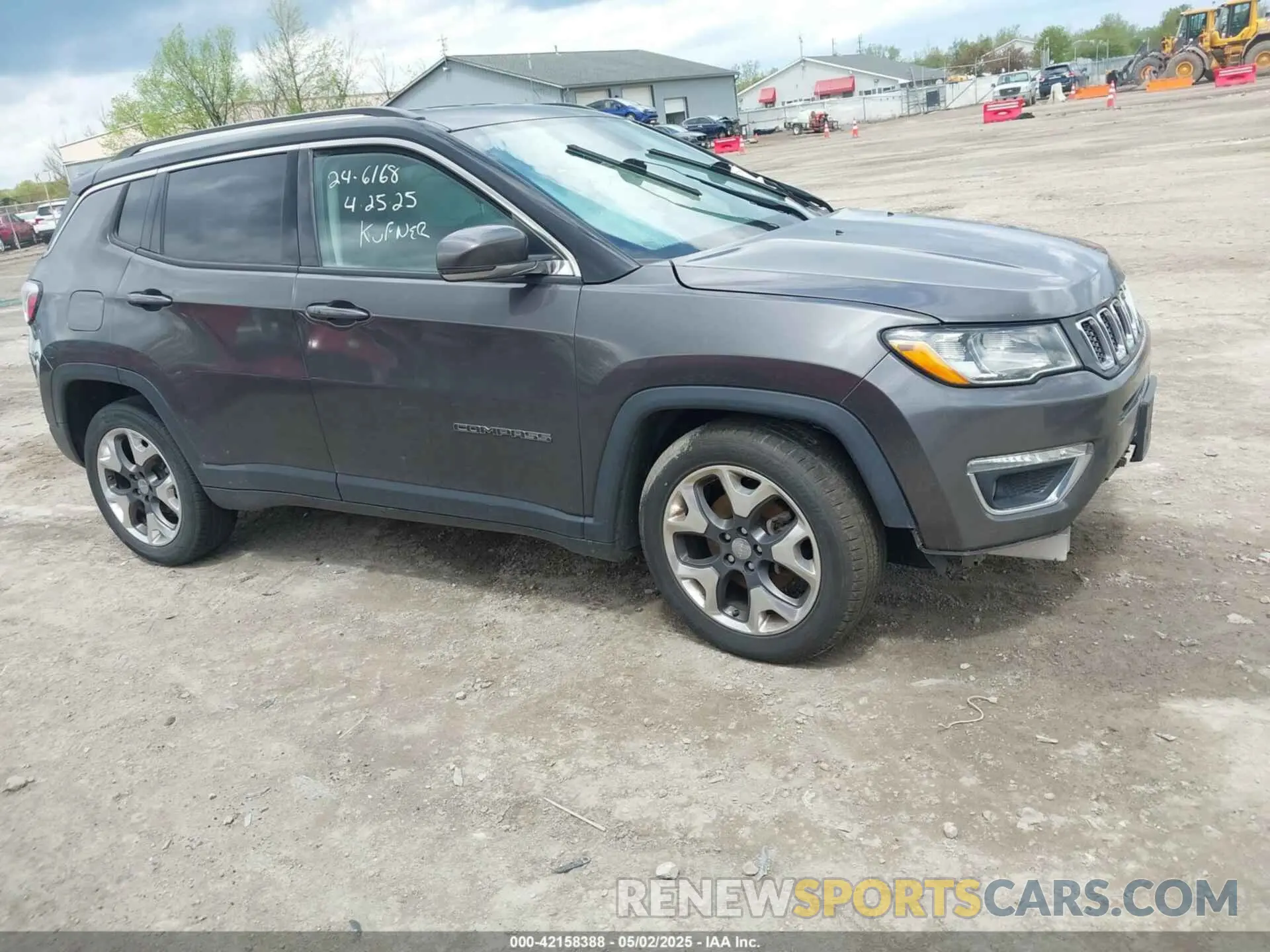 13 Photograph of a damaged car 3C4NJCCB1KT699081 JEEP COMPASS 2019