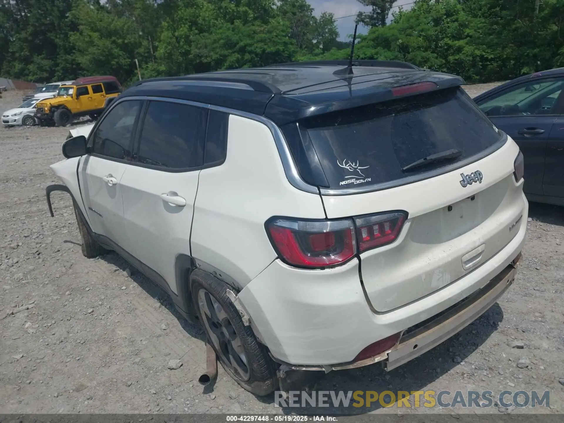 3 Photograph of a damaged car 3C4NJCCB1KT711312 JEEP COMPASS 2019