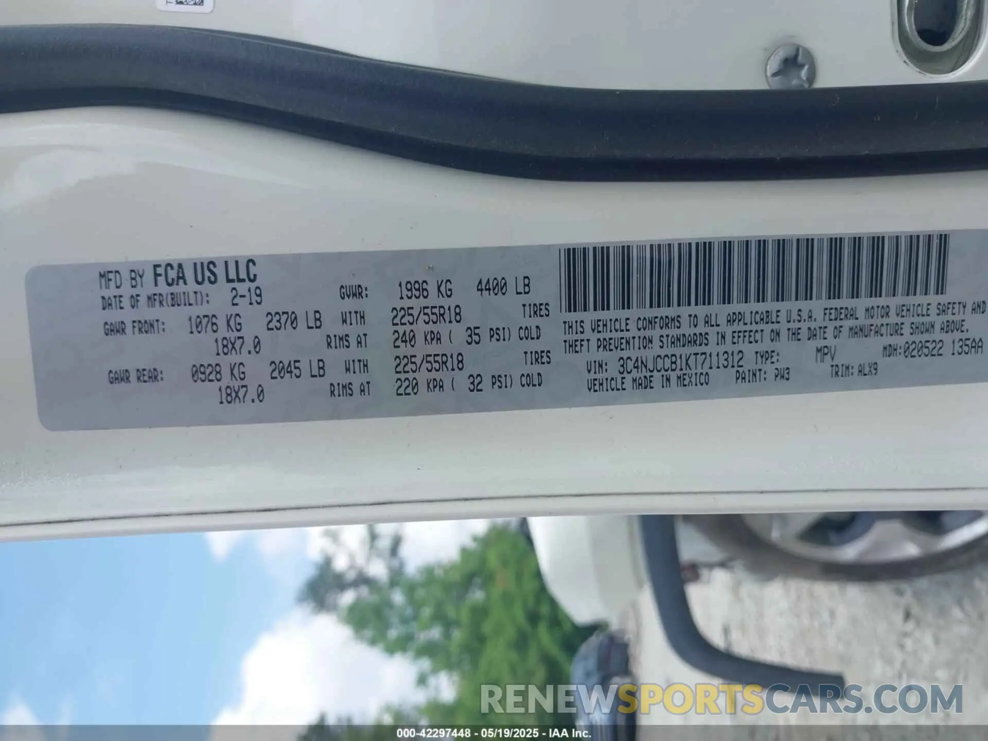 9 Photograph of a damaged car 3C4NJCCB1KT711312 JEEP COMPASS 2019