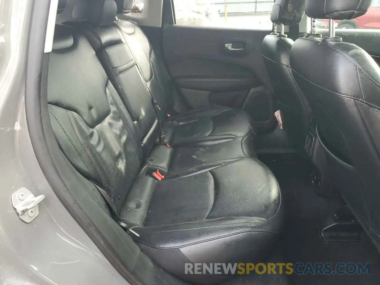 11 Photograph of a damaged car 3C4NJCCB1KT814763 JEEP COMPASS 2019