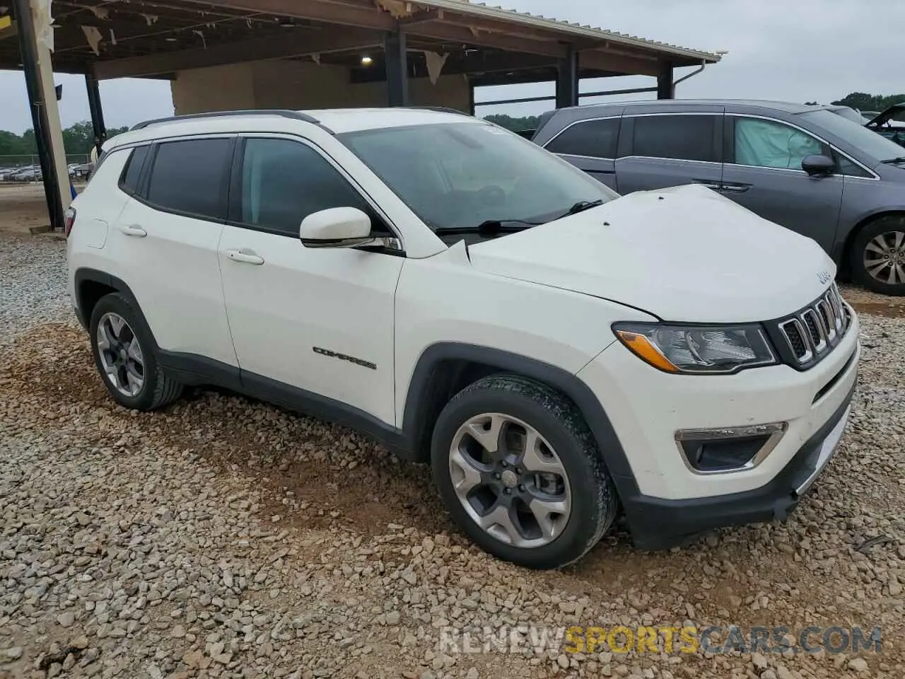 4 Photograph of a damaged car 3C4NJCCB4KT662445 JEEP COMPASS 2019