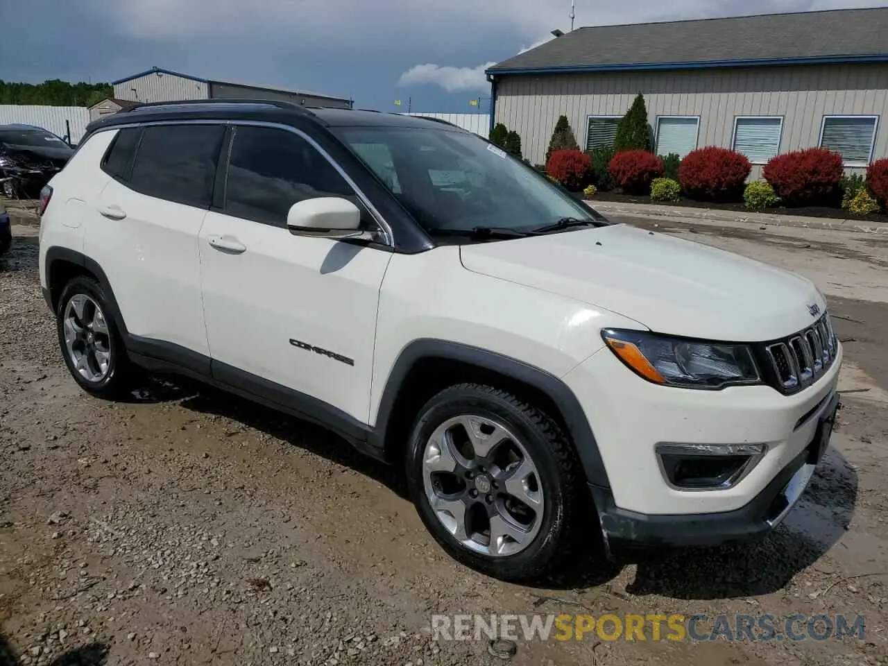4 Photograph of a damaged car 3C4NJCCB4KT725818 JEEP COMPASS 2019