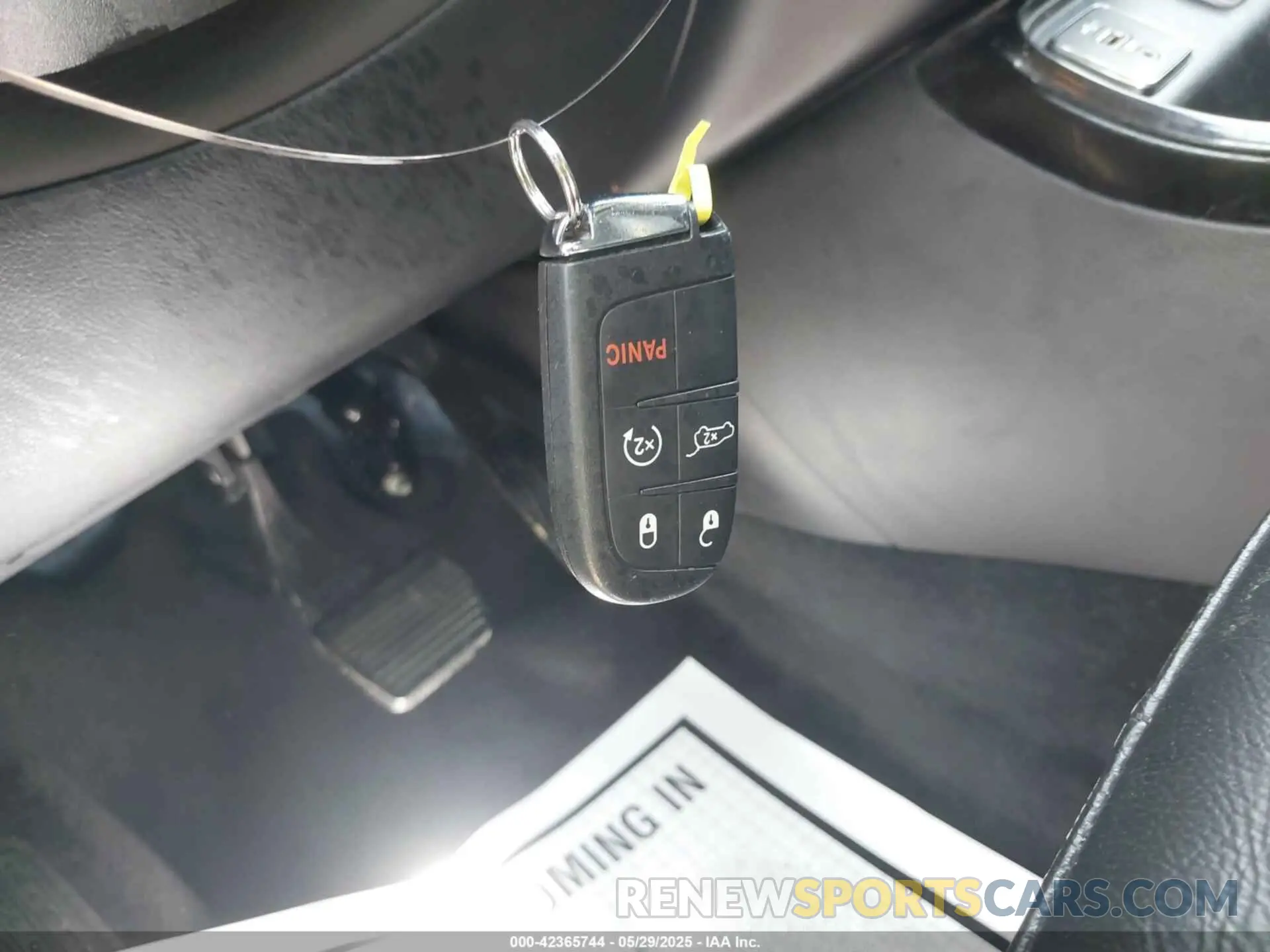 11 Photograph of a damaged car 3C4NJCCB4KT743865 JEEP COMPASS 2019