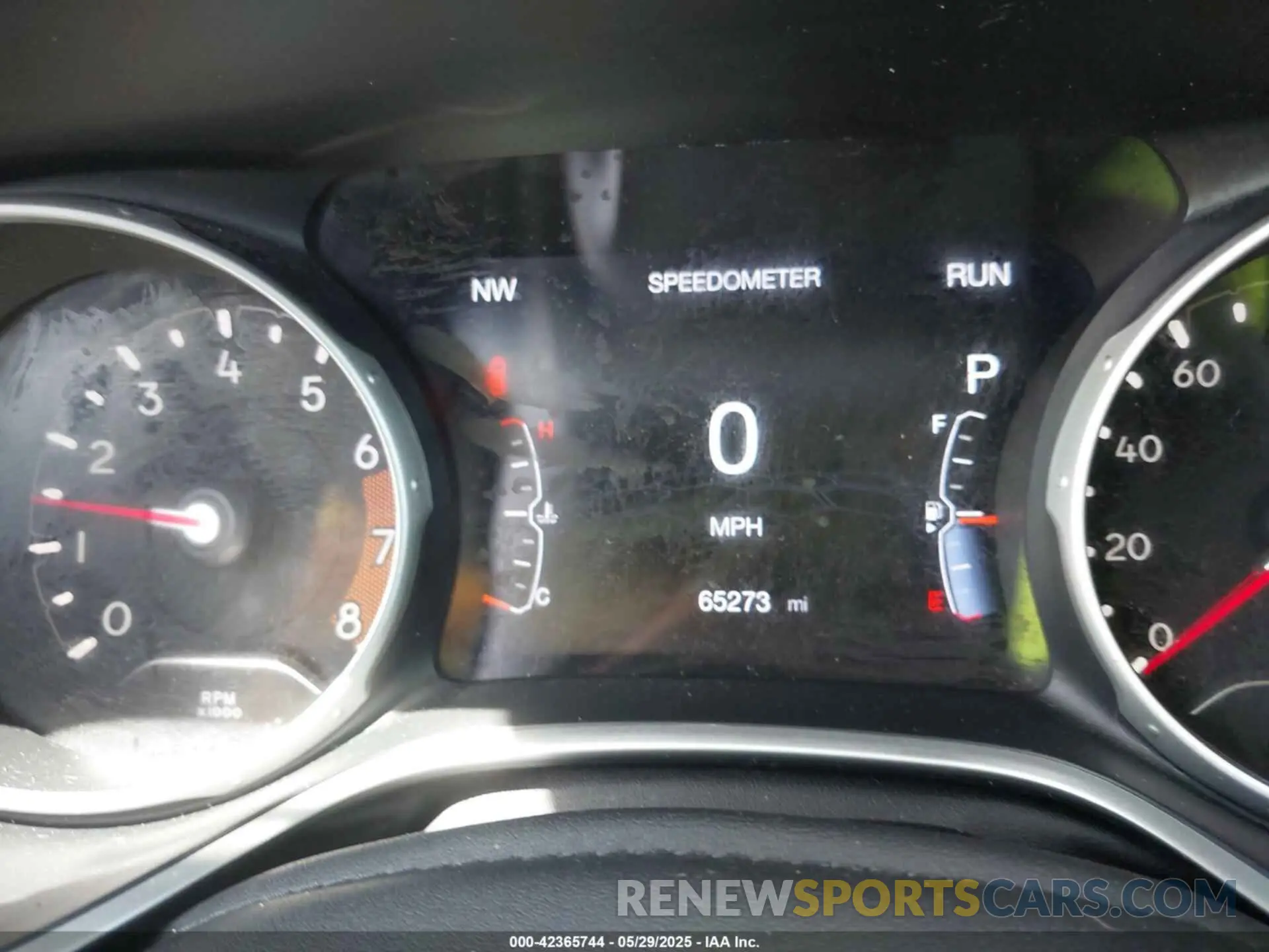 16 Photograph of a damaged car 3C4NJCCB4KT743865 JEEP COMPASS 2019