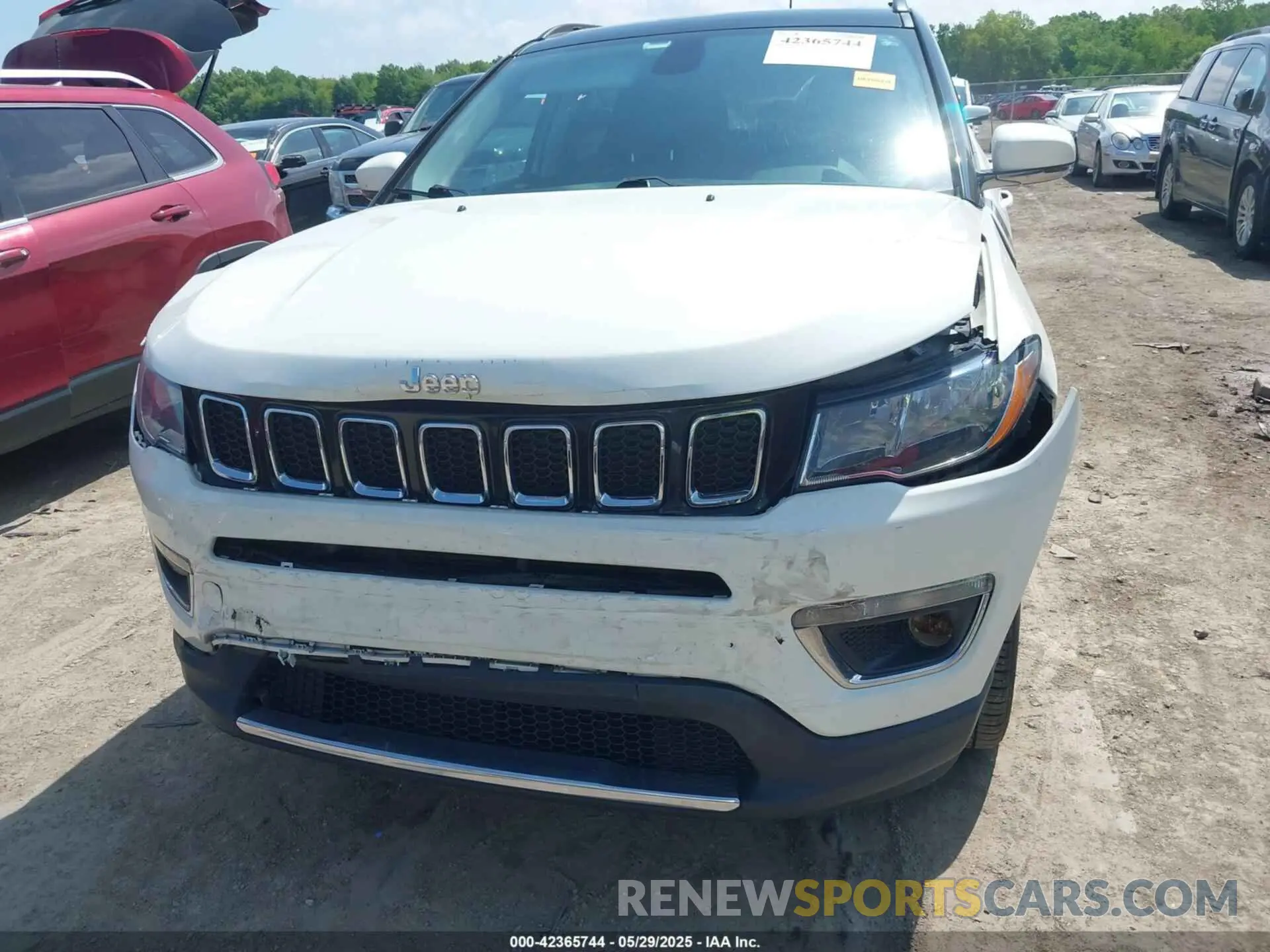 6 Photograph of a damaged car 3C4NJCCB4KT743865 JEEP COMPASS 2019