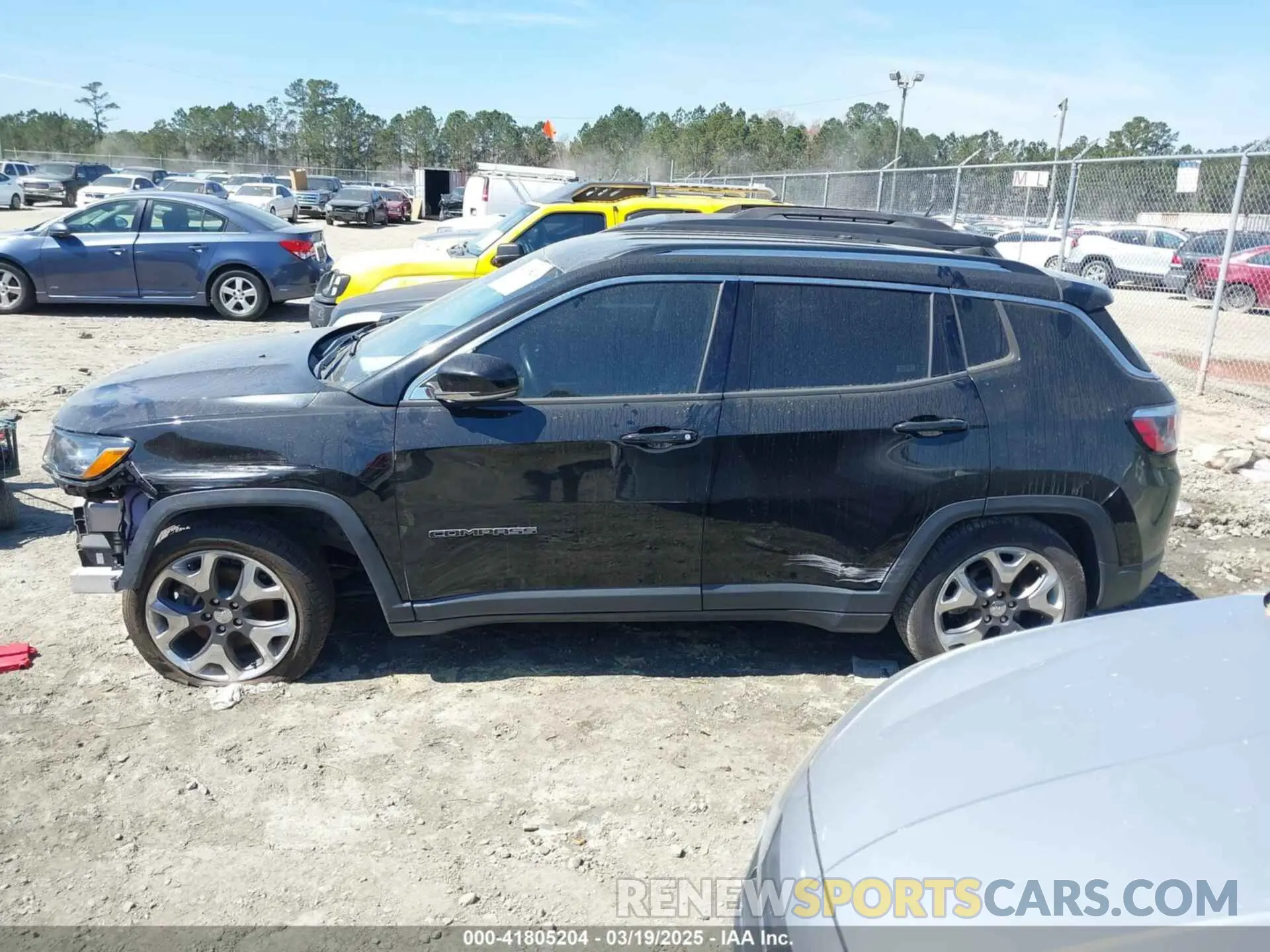 15 Photograph of a damaged car 3C4NJCCB5KT667265 JEEP COMPASS 2019