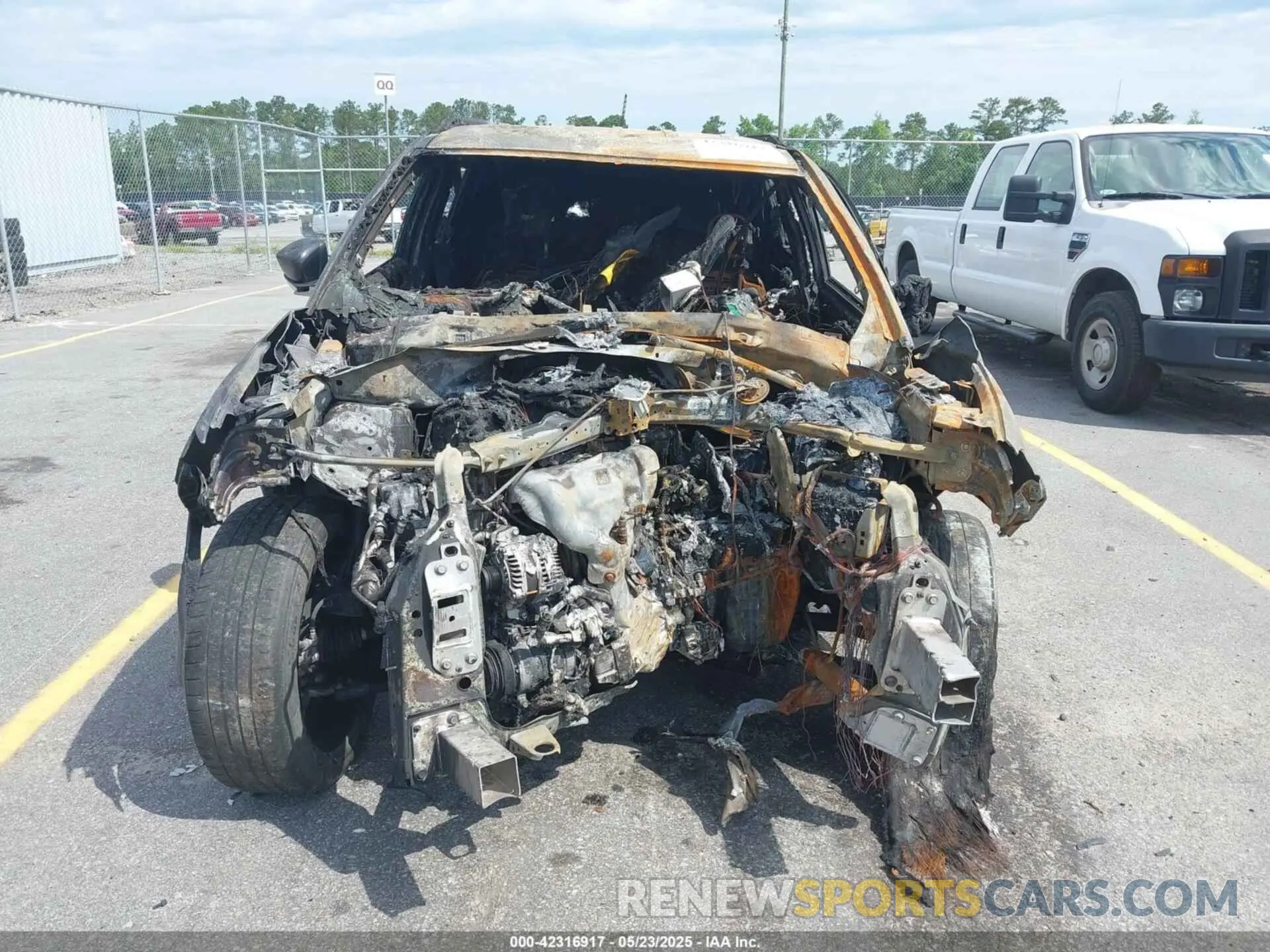 11 Photograph of a damaged car 3C4NJCCB5KT667282 JEEP COMPASS 2019