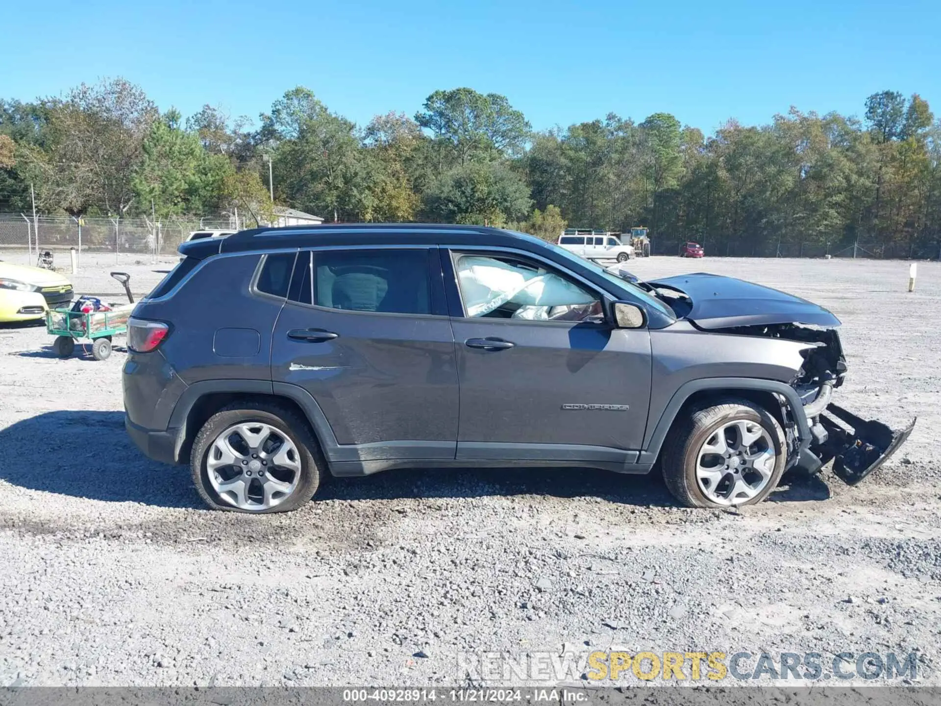 13 Photograph of a damaged car 3C4NJCCB6KT782148 JEEP COMPASS 2019