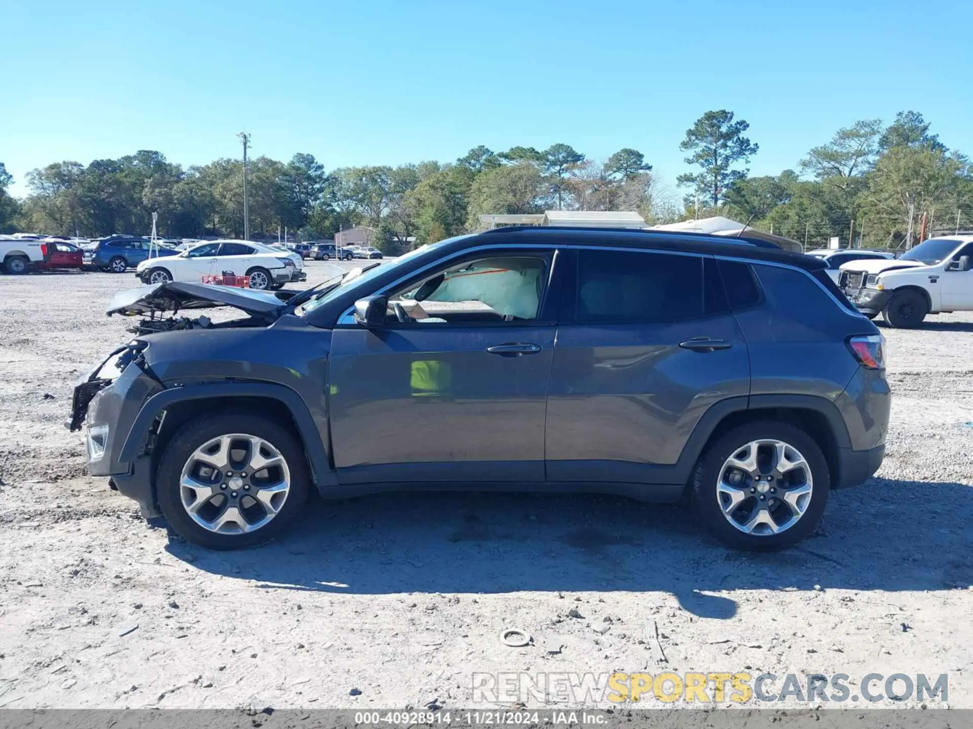 14 Photograph of a damaged car 3C4NJCCB6KT782148 JEEP COMPASS 2019