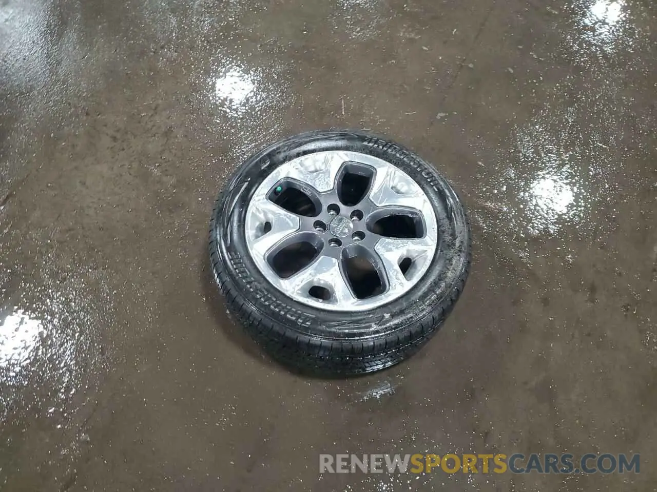 13 Photograph of a damaged car 3C4NJCCB7KT699179 JEEP COMPASS 2019